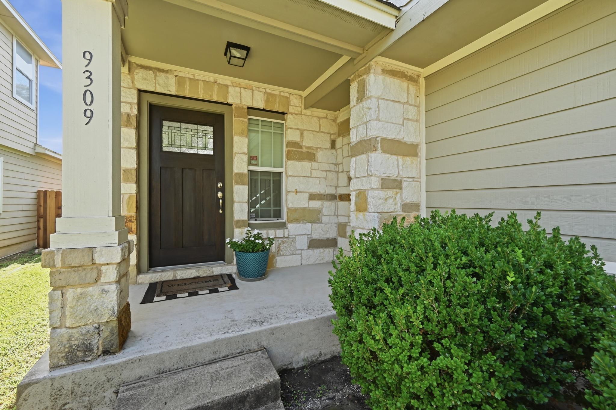 Listing photo 1 of 9309  Sweetgum Dr
