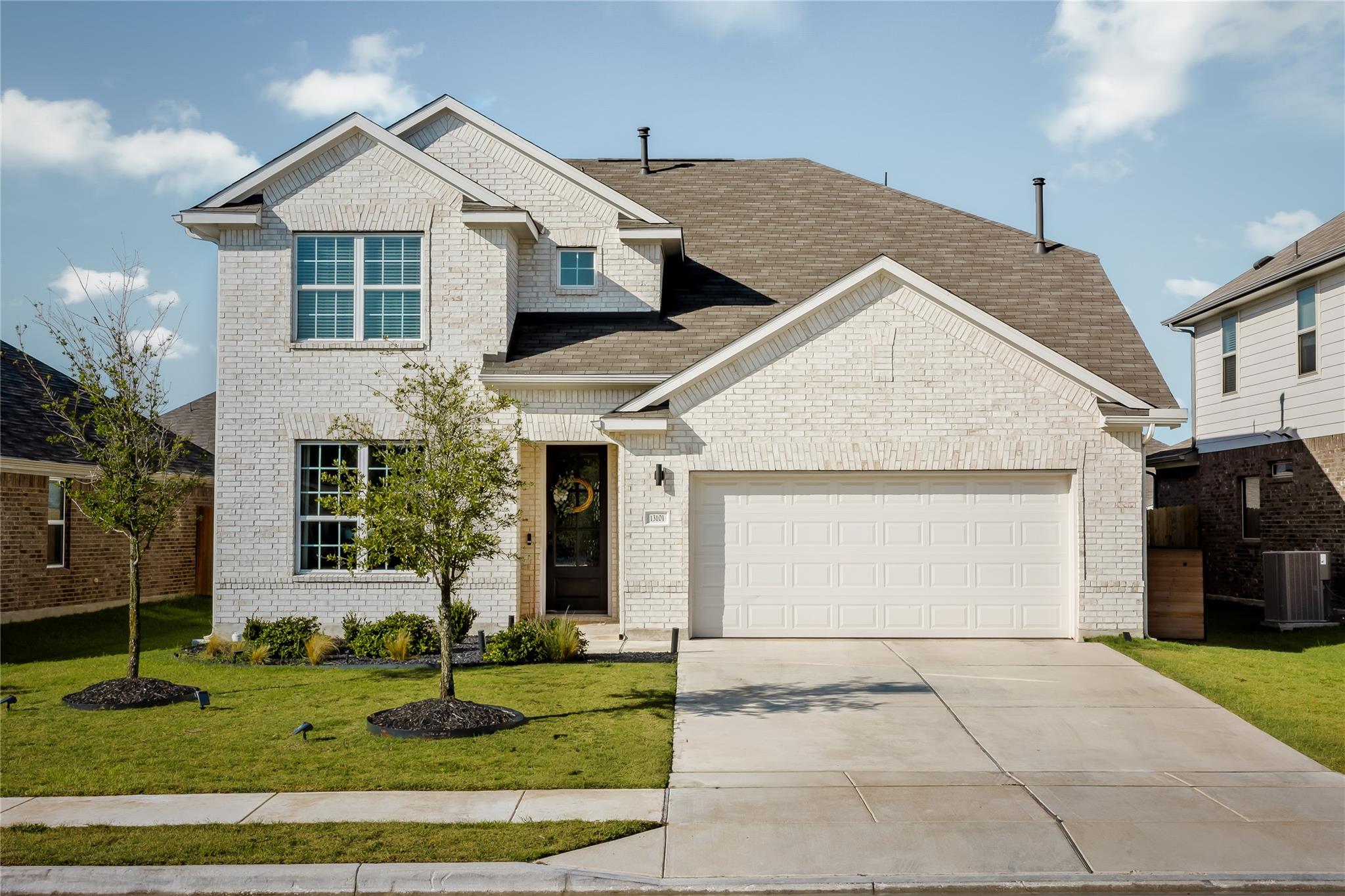 Listing photo 1 of 13101  Zumpango Trce