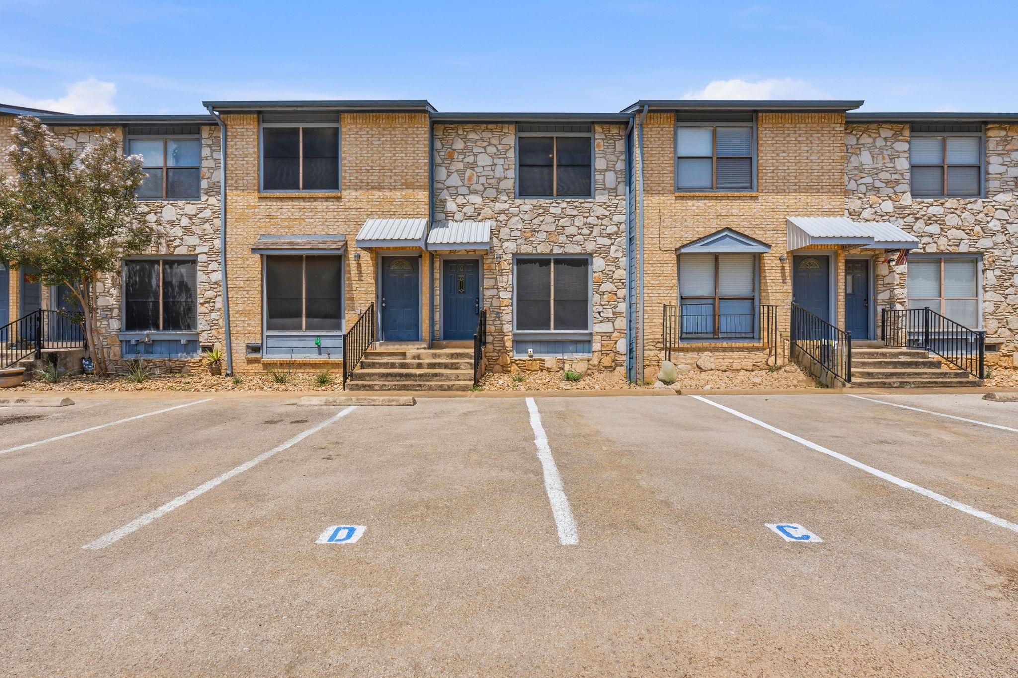 Listing photo 1 of 3009  Whisper Oaks Ln  #C