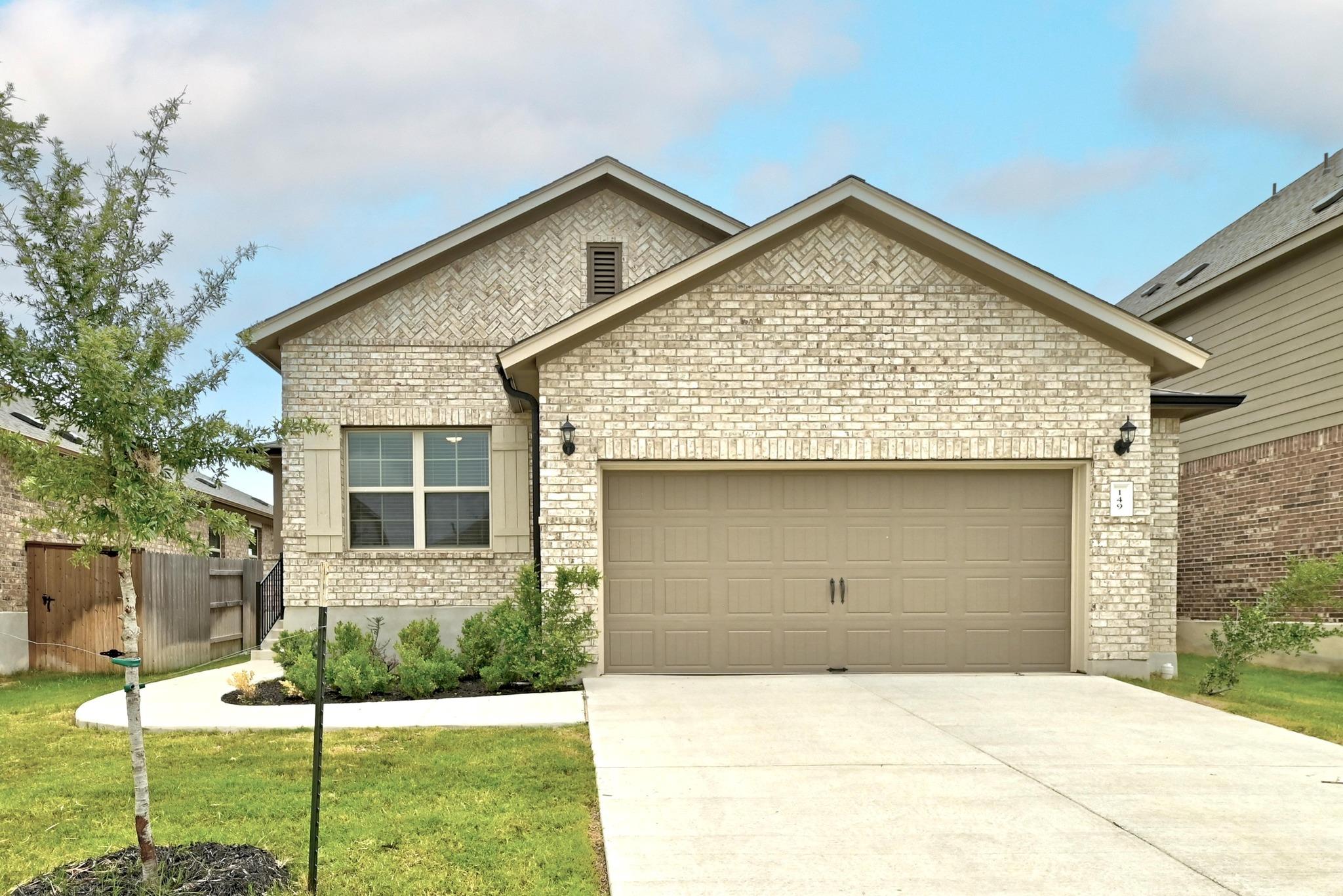 Listing photo 1 of 149  Hackberry Ln