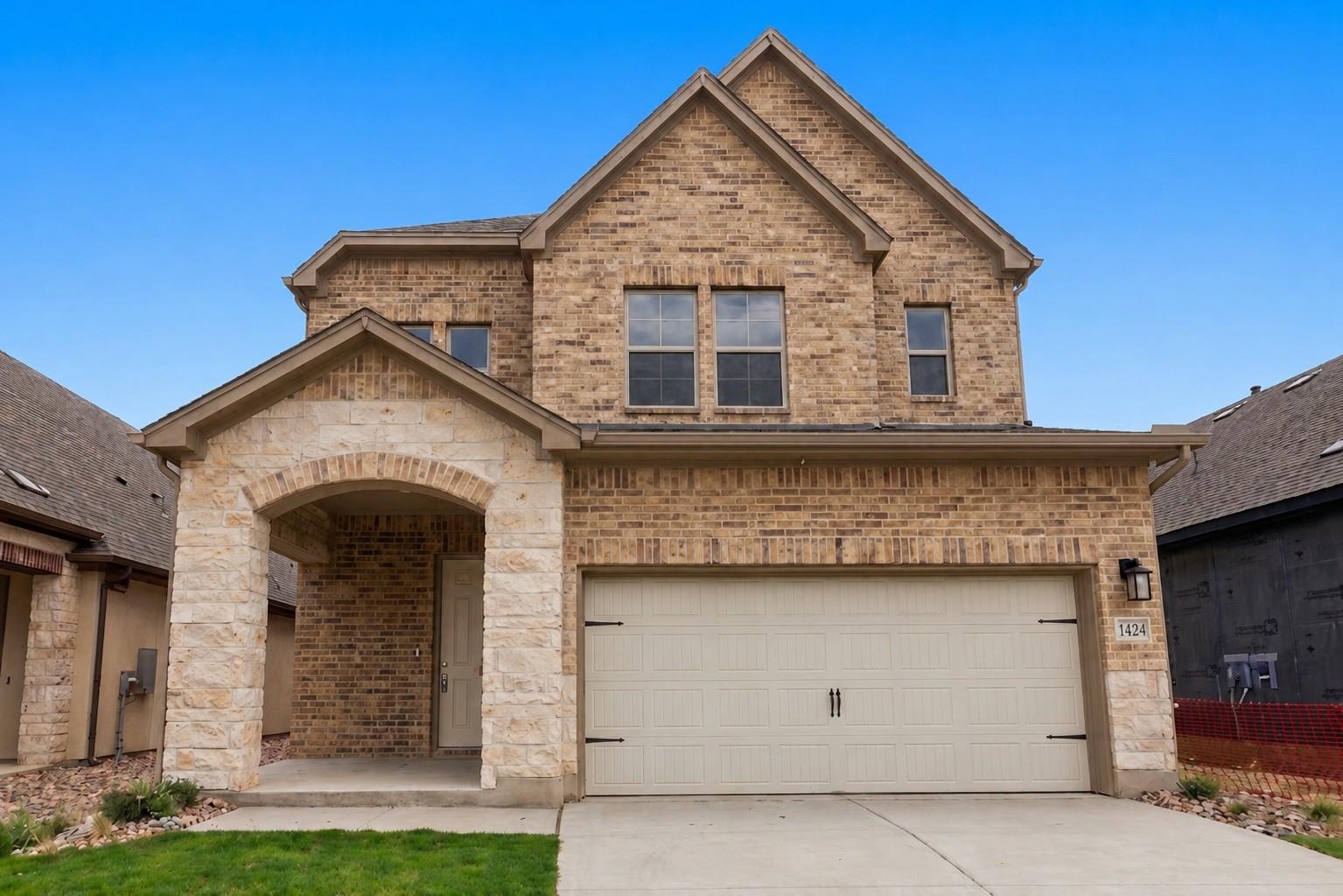 Listing photo 1 of 1424  South Brook Dr