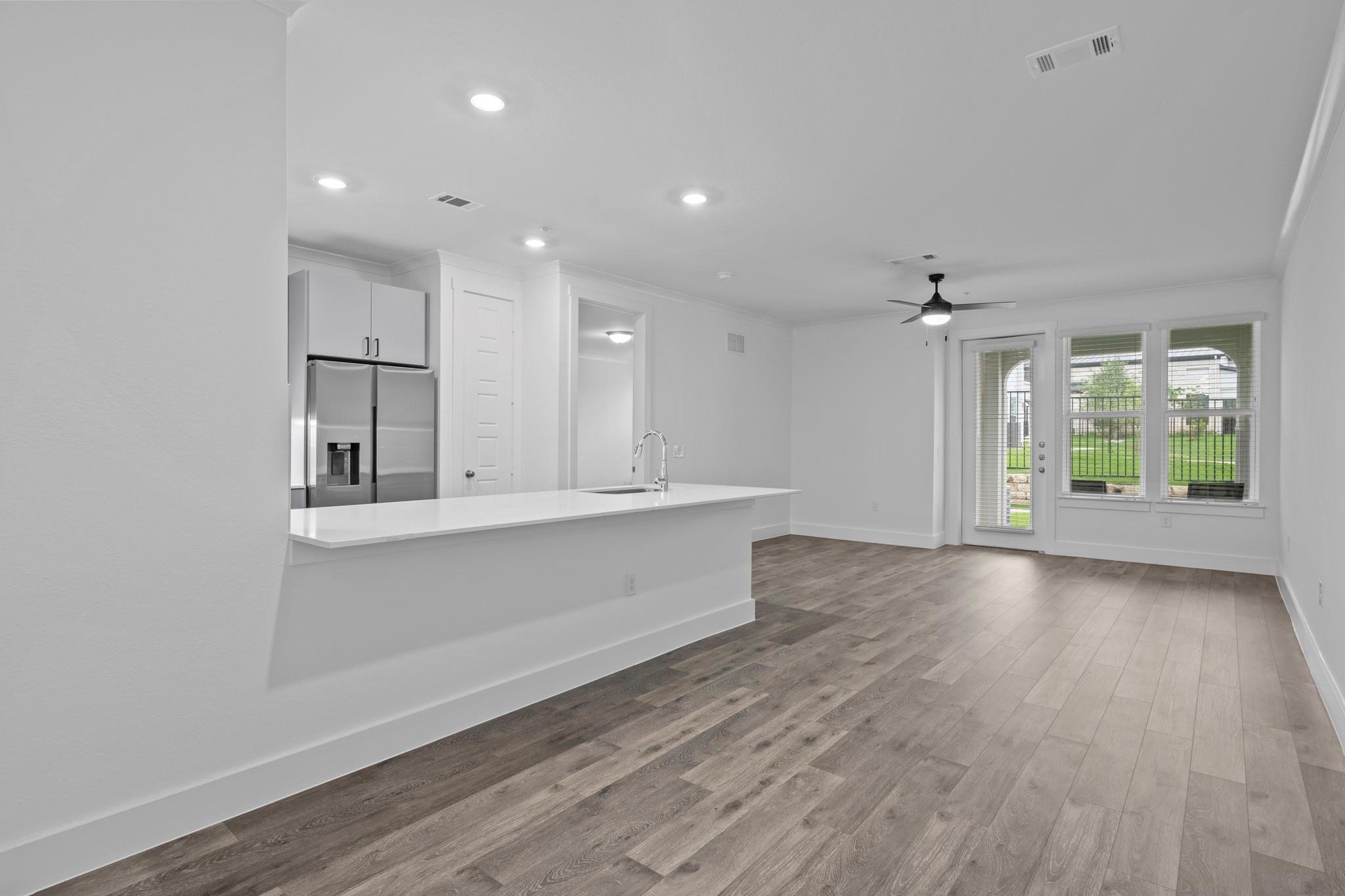 Listing photo 1 of 1664  Hillside Terrace None  #3816