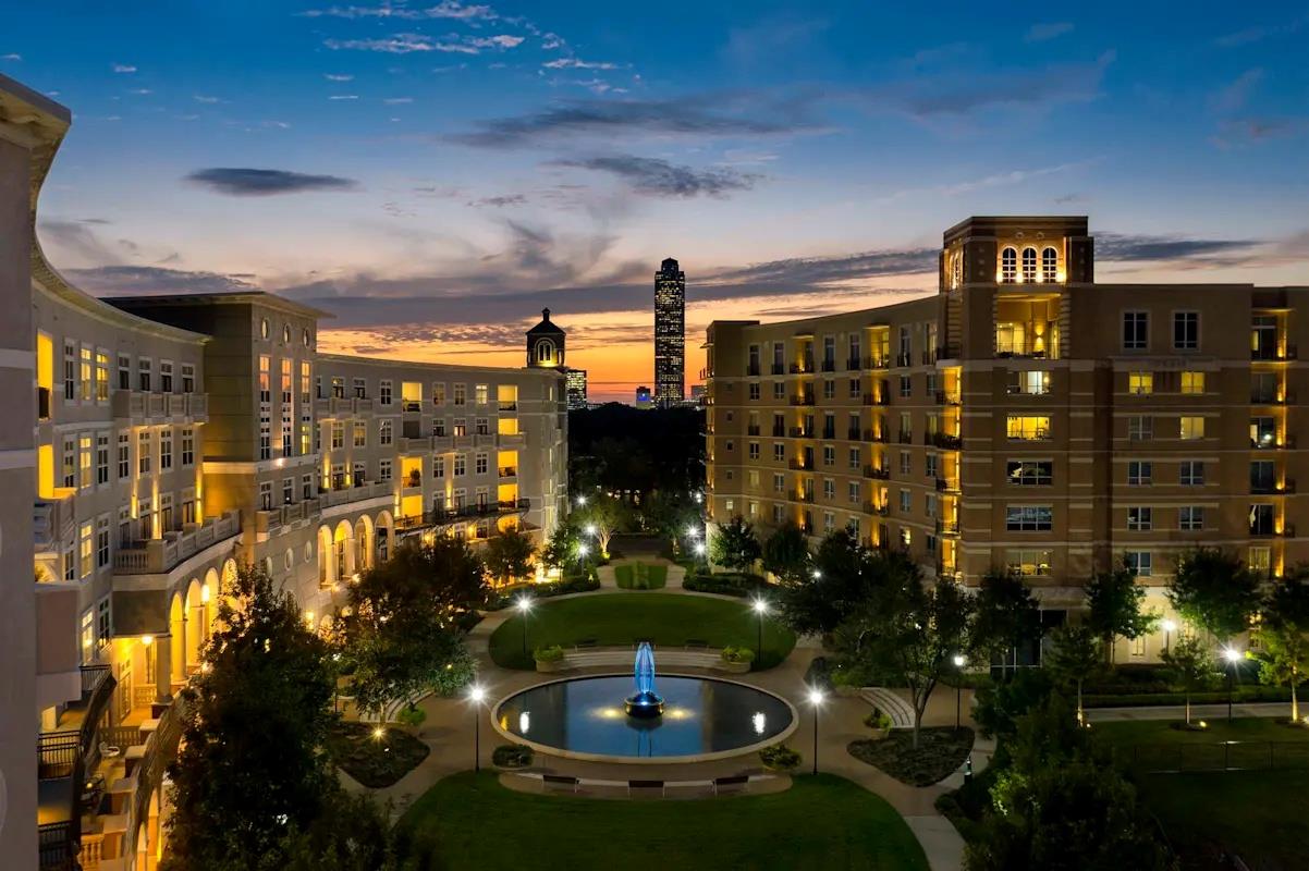 Listing photo 1 of 3939 W Alabama St  #1-443
