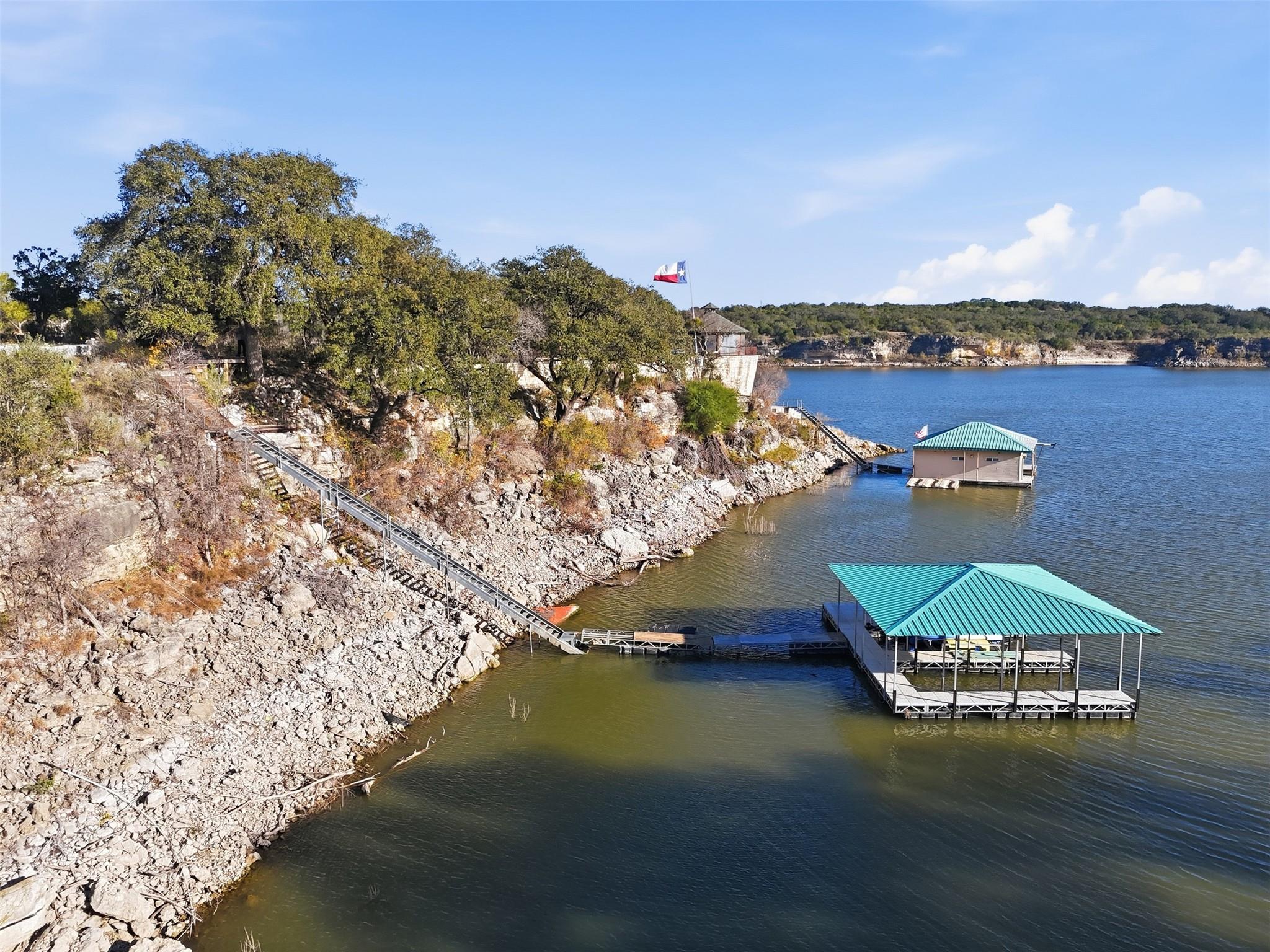 A private boat dock and lift offer seamless lake 