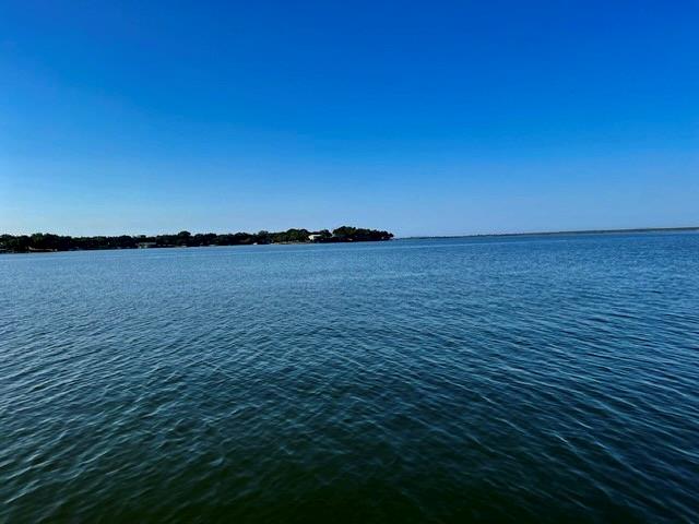 Foto del anuncio 1 de 517  WATERWAY Ln