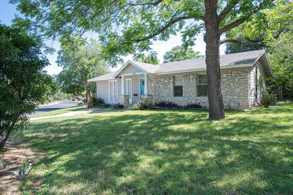 Listing photo 1 of 122  Havana St