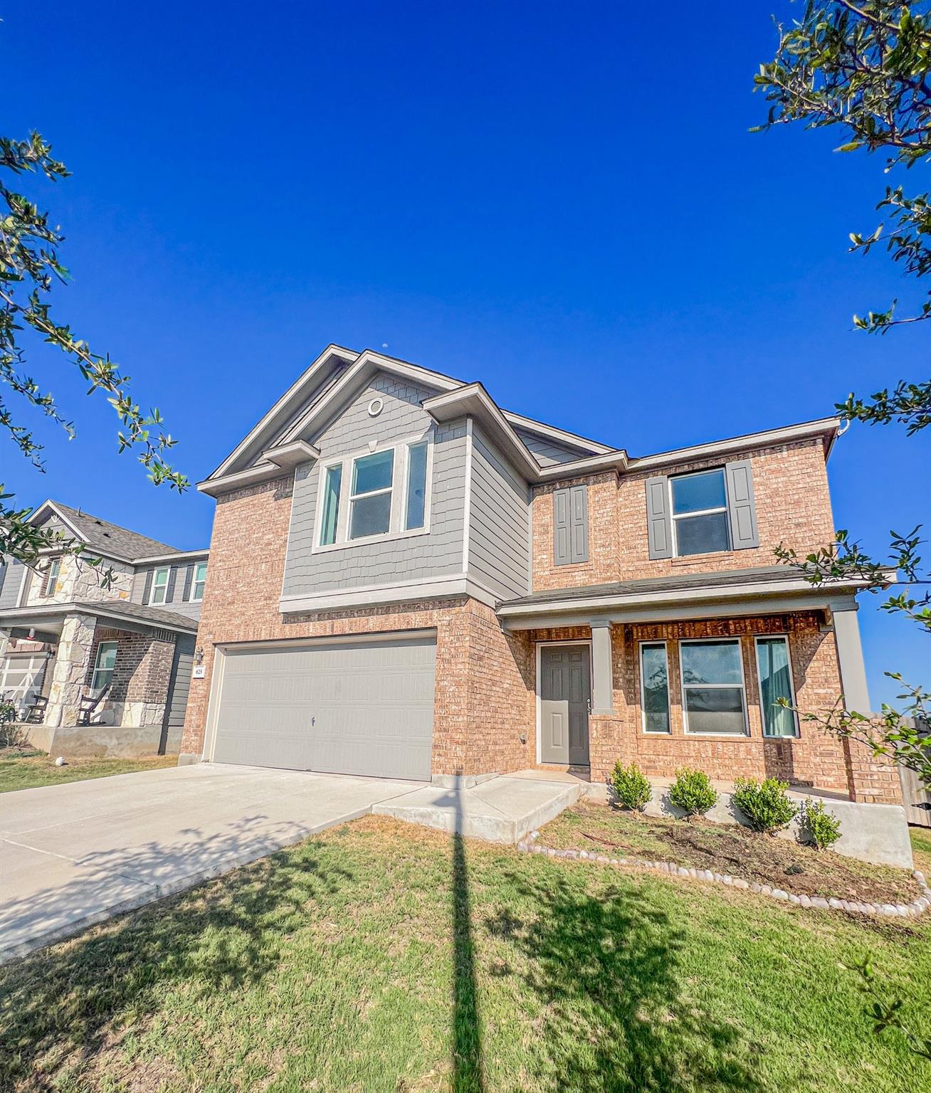 Listing photo 1 of 625  Bailey Park Dr