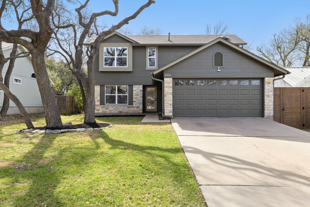 Listing photo 1 of 8202  Cache Dr