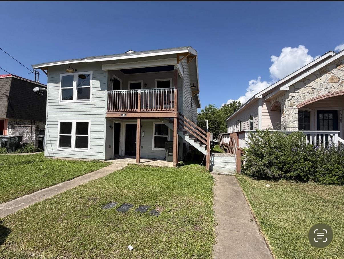 Listing photo 1 of 1911  40th St