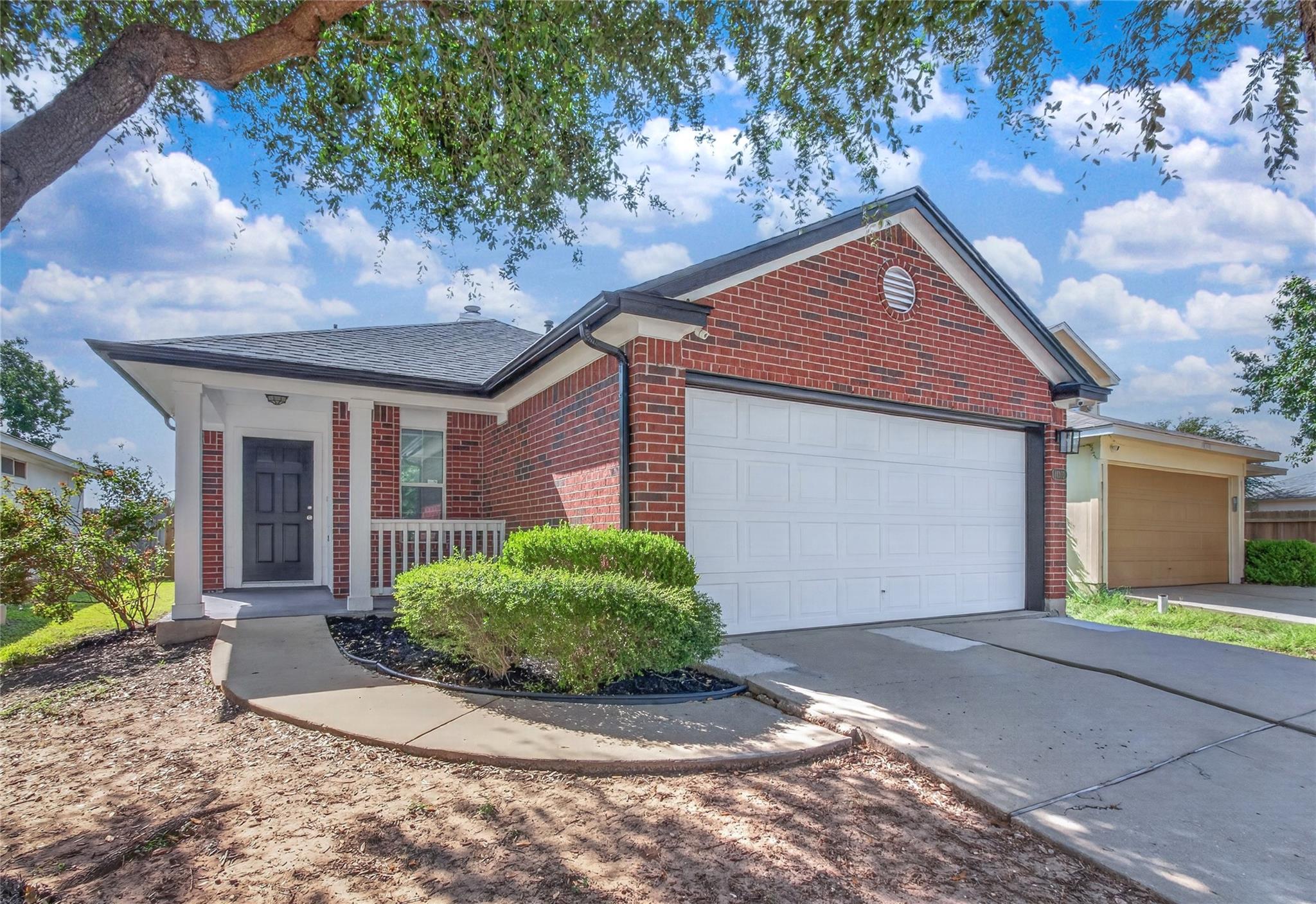 Listing photo 1 of 14303  Cummins Way