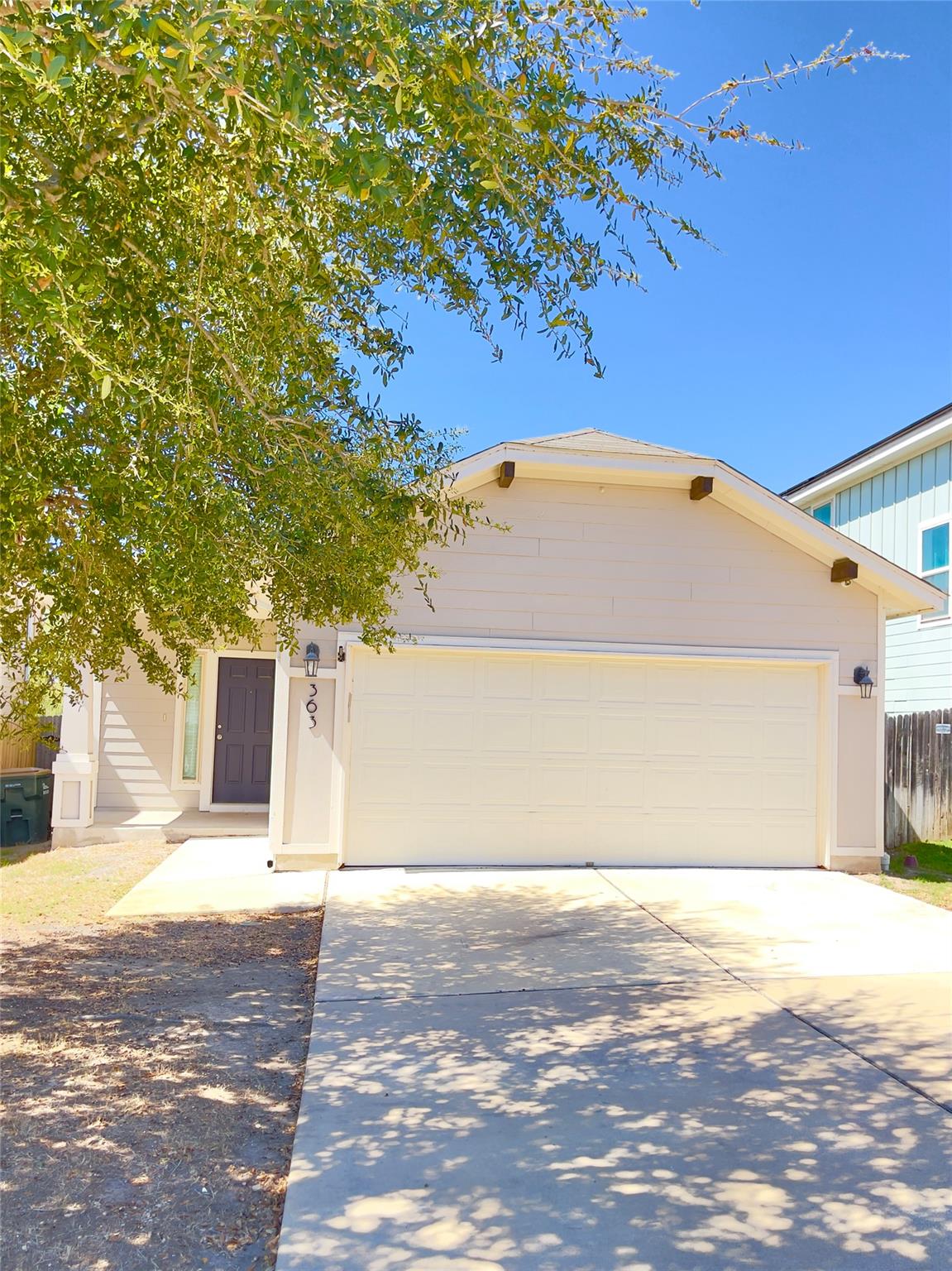 Listing photo 1 of 363  Eagle Brook Ln