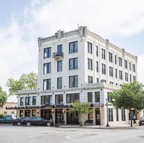 Listing photo 1 of 217 S River St  #200