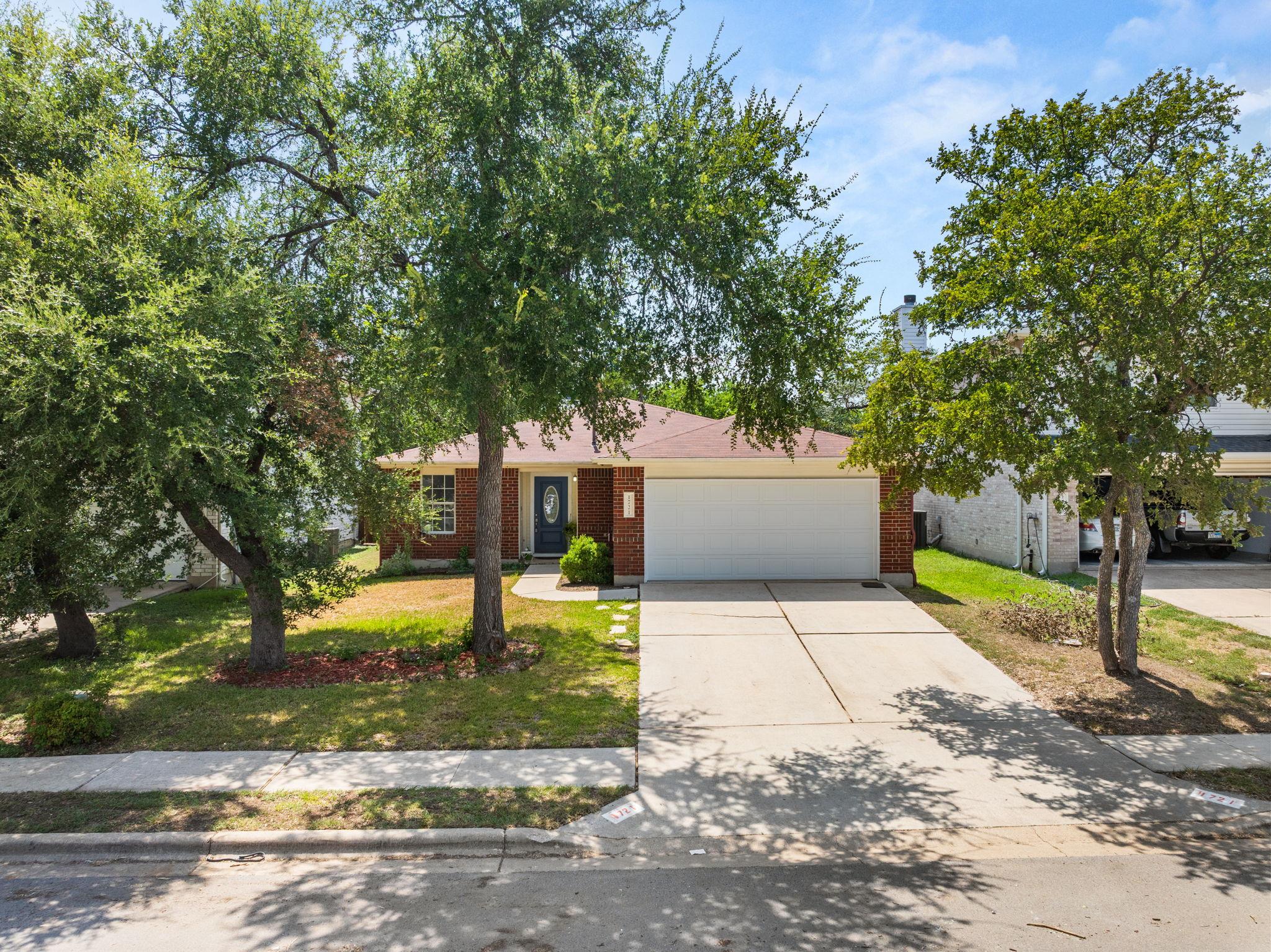 Listing photo 1 of 1721  Fairweather Way
