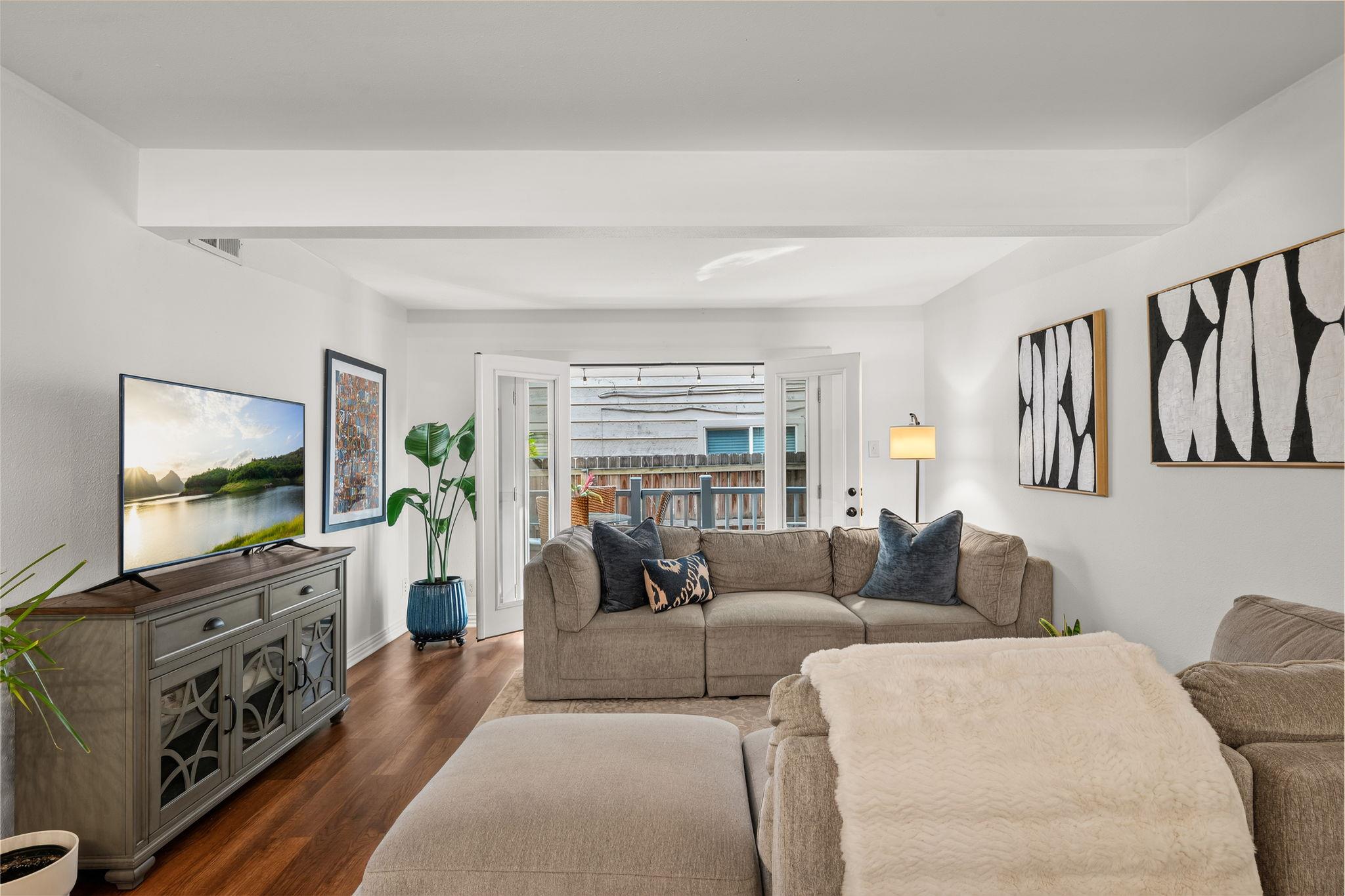 Listing photo 1 of 2208  Enfield Rd  #107