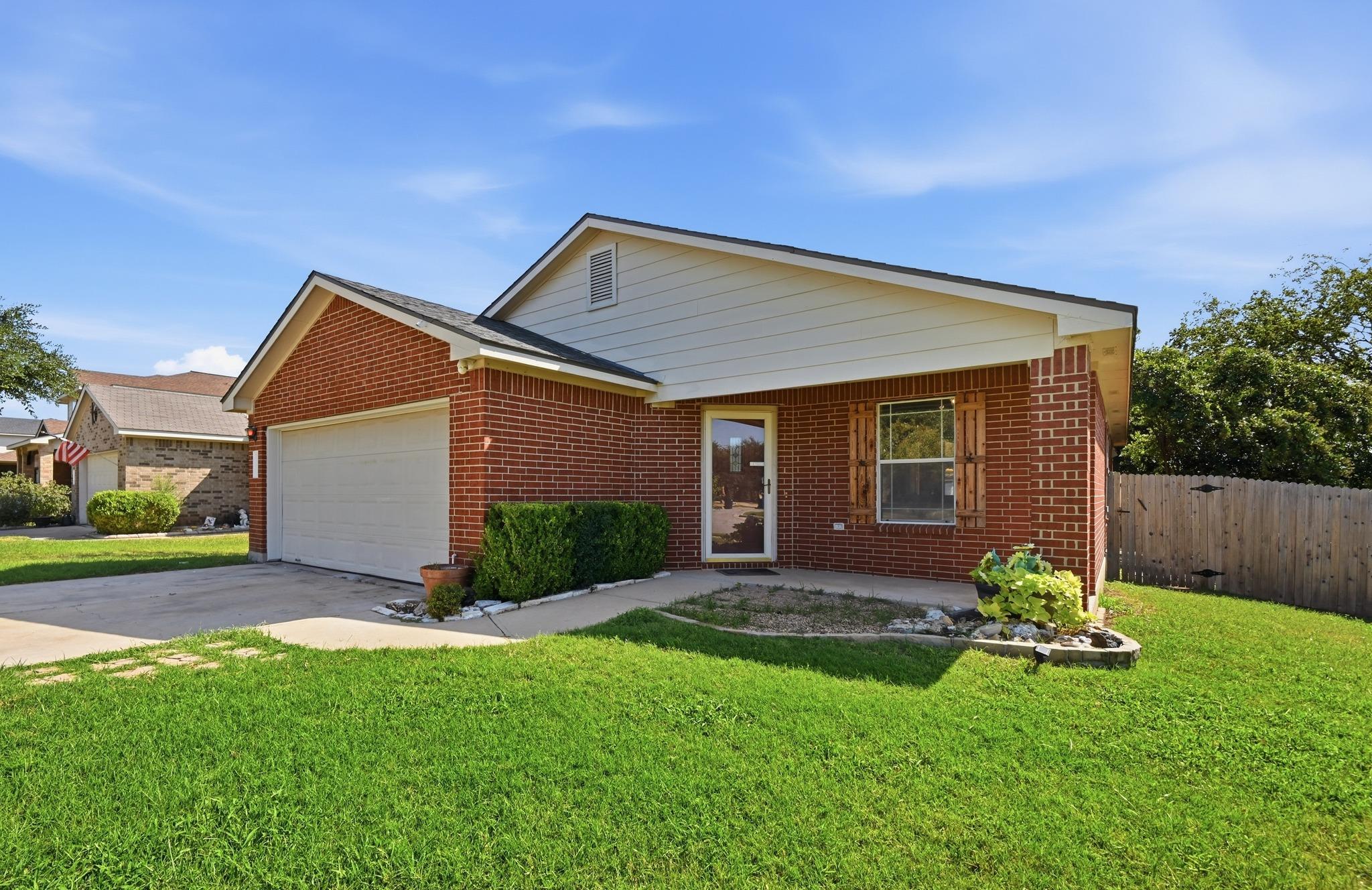 Listing photo 1 of 516  Emma Rose Trl