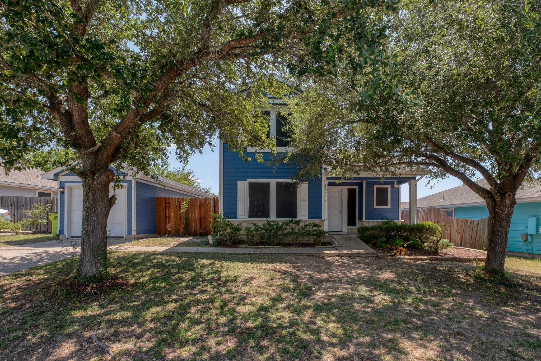 Listing photo 1 of 12917  Briarcreek Loop