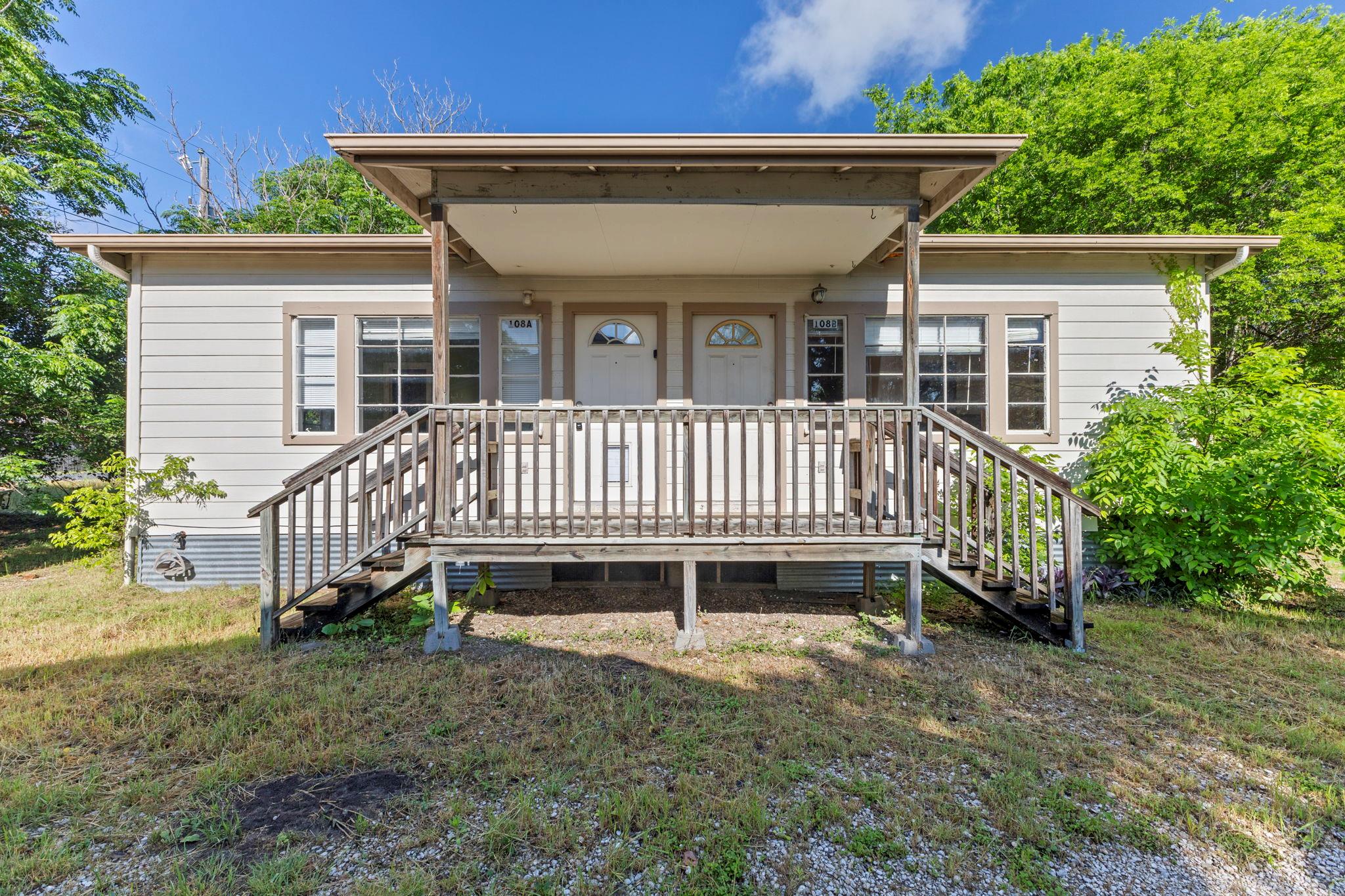 Listing photo 1 of 108 W Austin St  #A