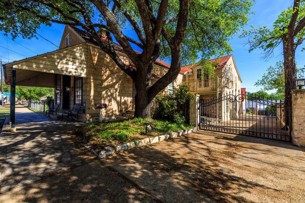 Listing photo 1 of 412, 406, 414 E E. Main St