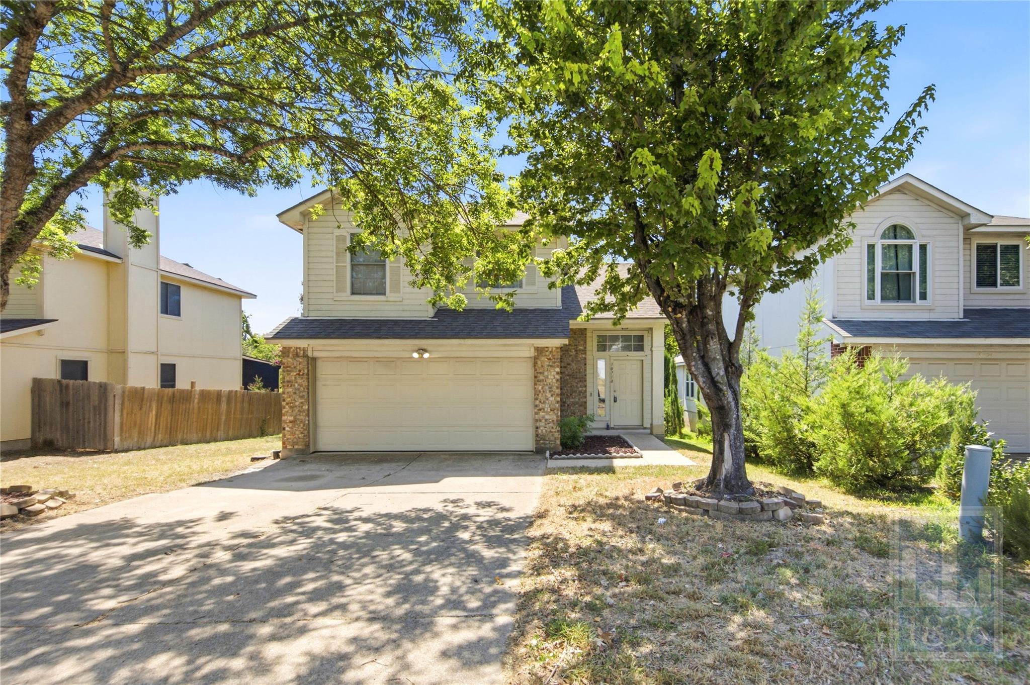 Listing photo 1 of 10718  Claywood Dr