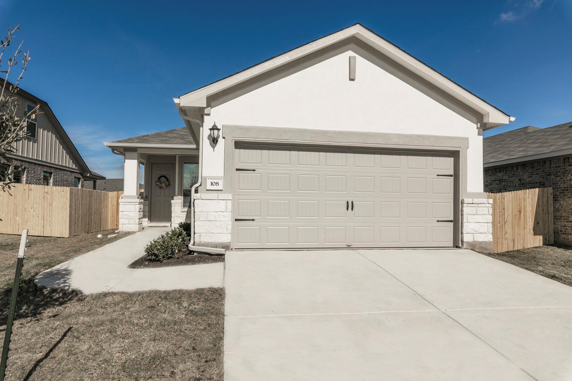 Listing photo 1 of 108  Otella St