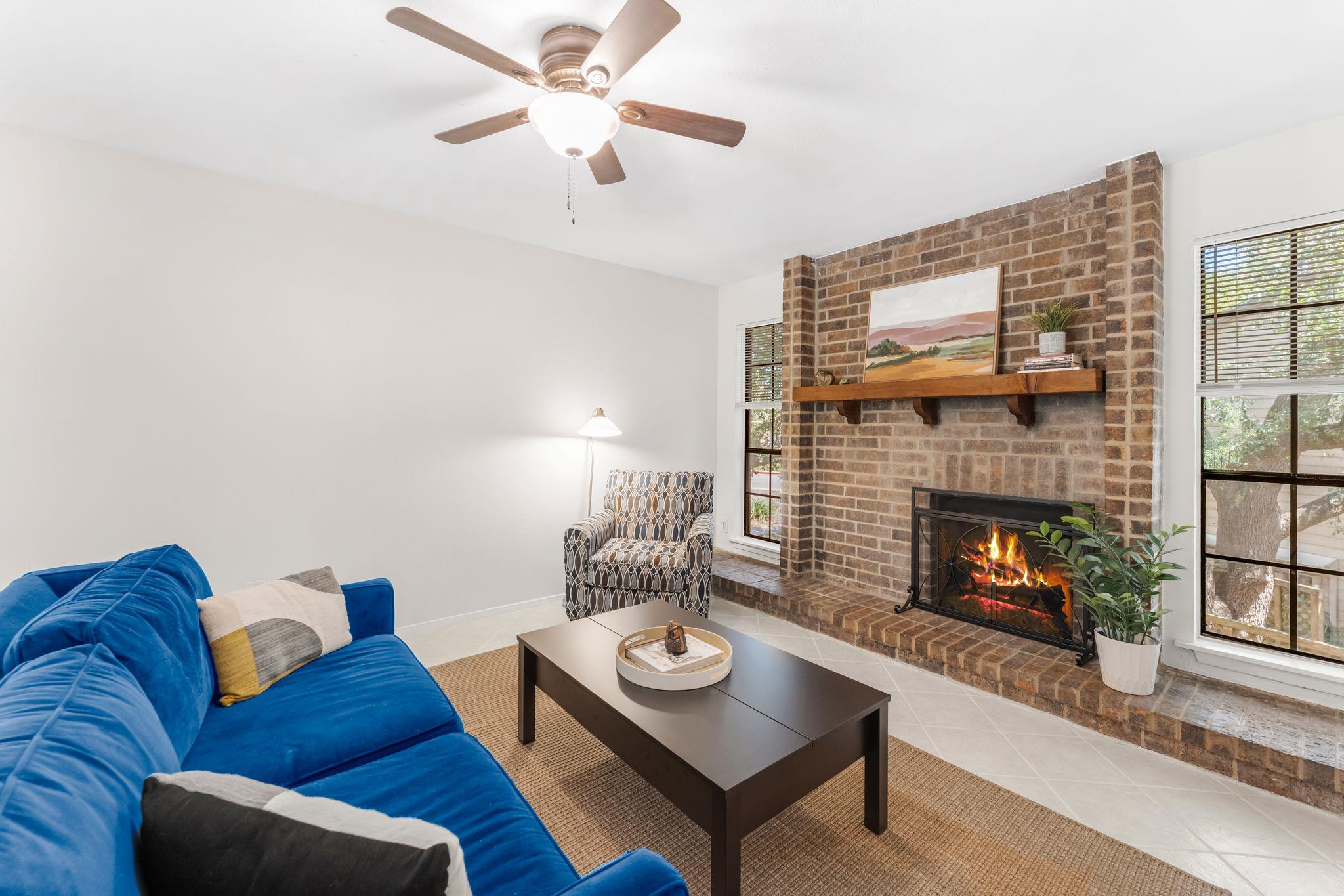 Listing photo 1 of 4159  Steck Ave  #225