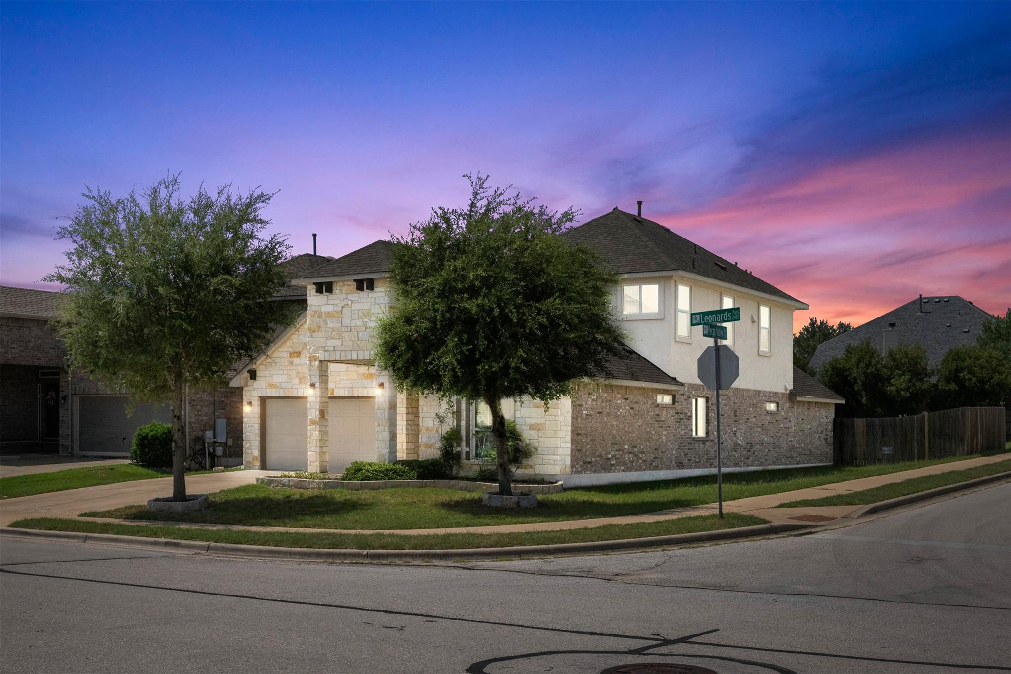 Listing photo 1 of 2429  Leonards Pass