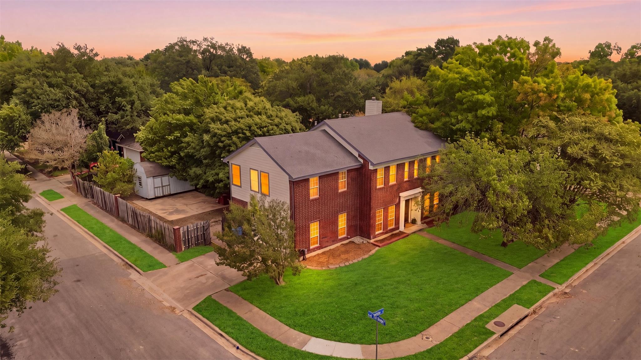 Listing photo 1 of 502  Cedar Ln