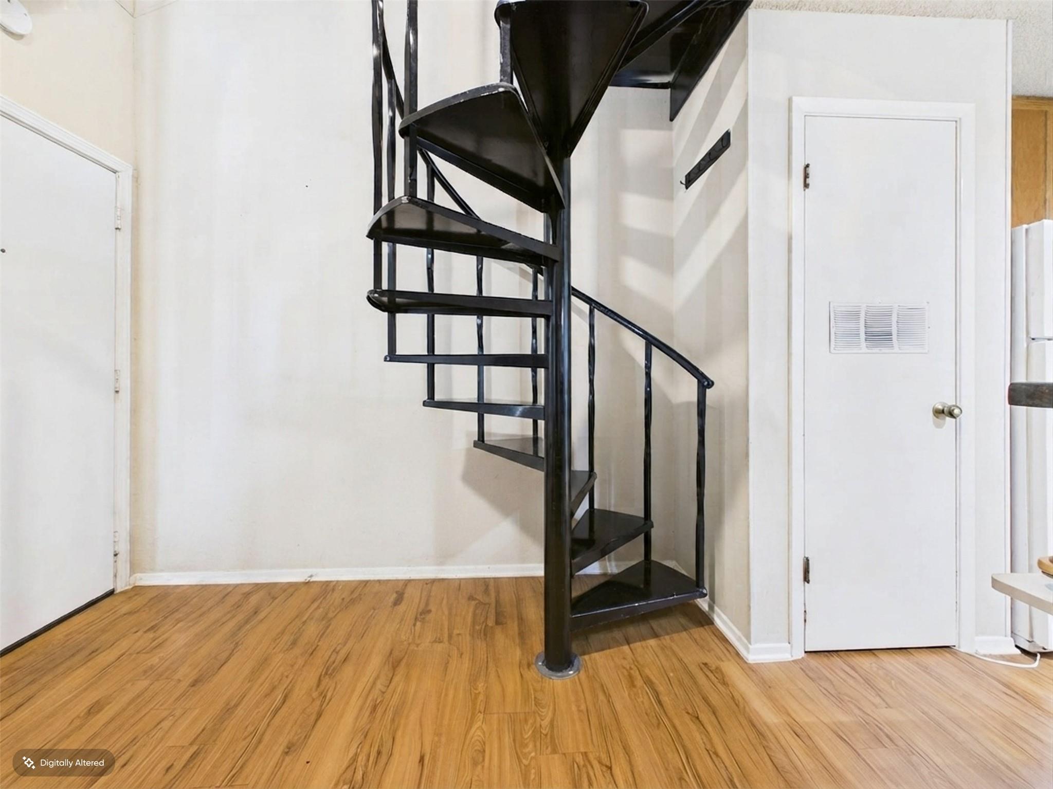 Listing photo 1 of 1905  San Gabriel St  #206