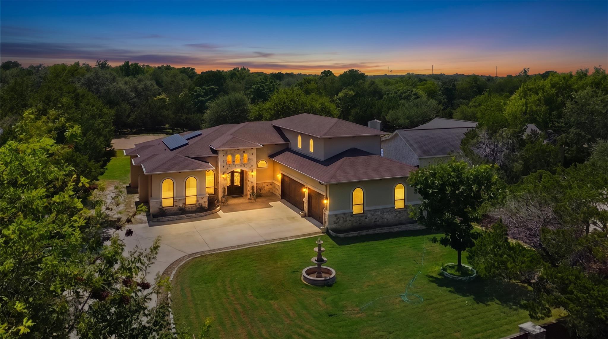 Listing photo 1 of 303 N Mustang Ave