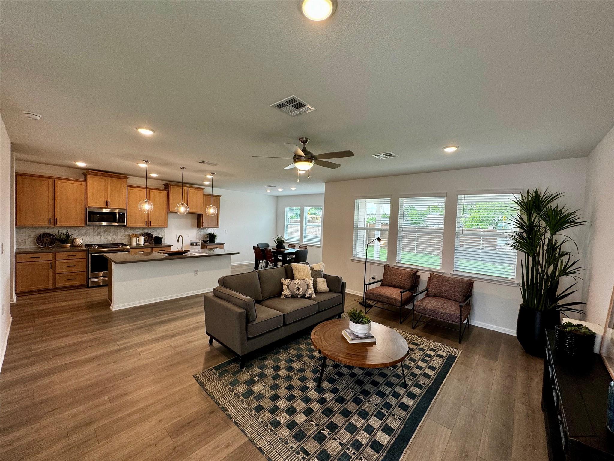 Listing photo 1 of 1602  Iberville Dr