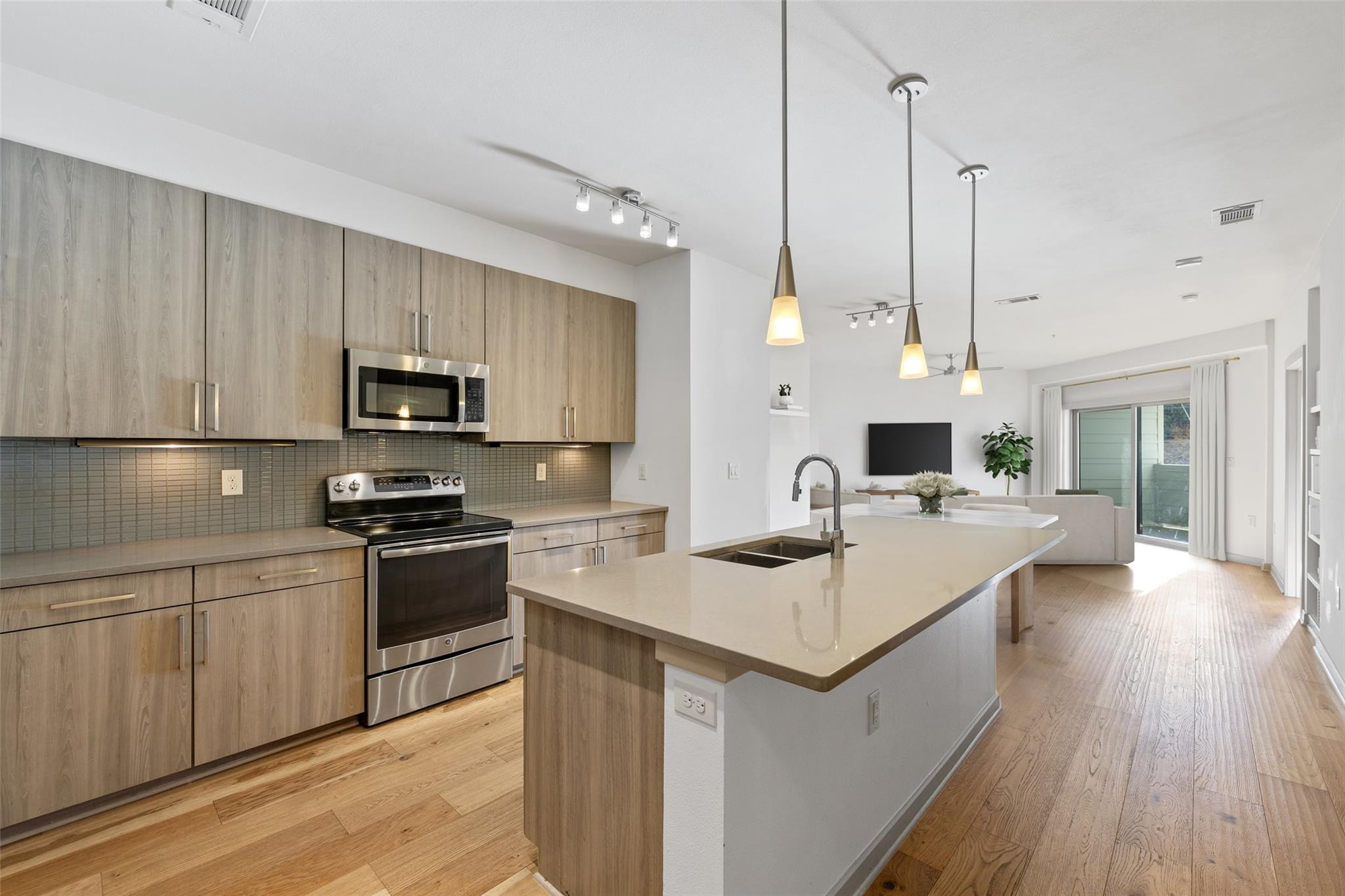 Listing photo 1 of 3600 S Lamar Blvd  #206