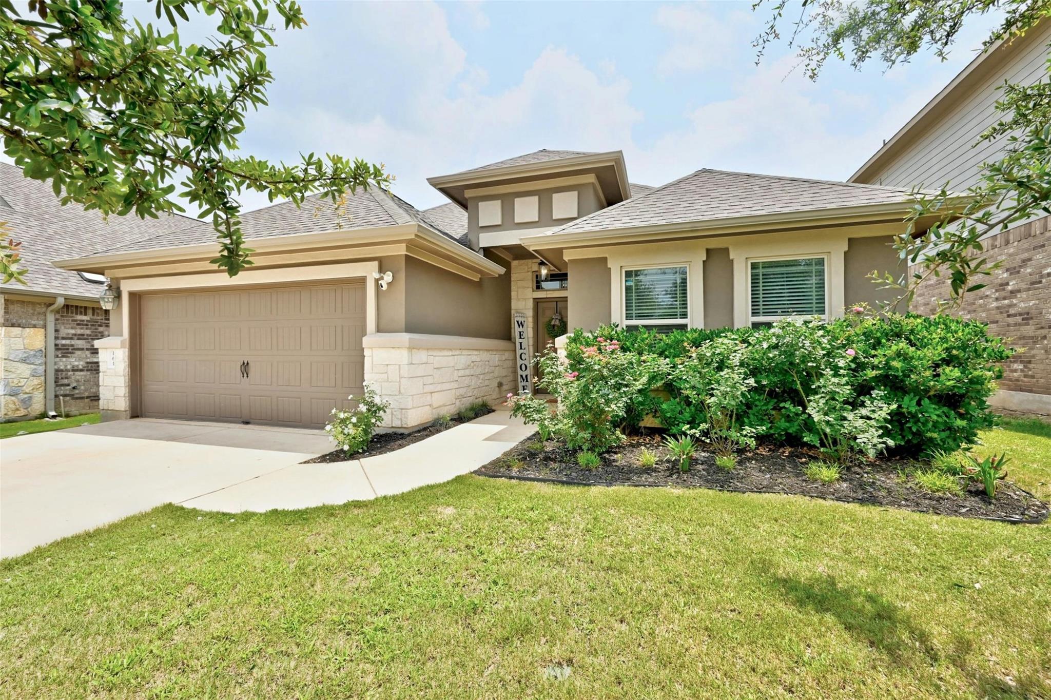 Listing photo 1 of 161  Danbark Dr