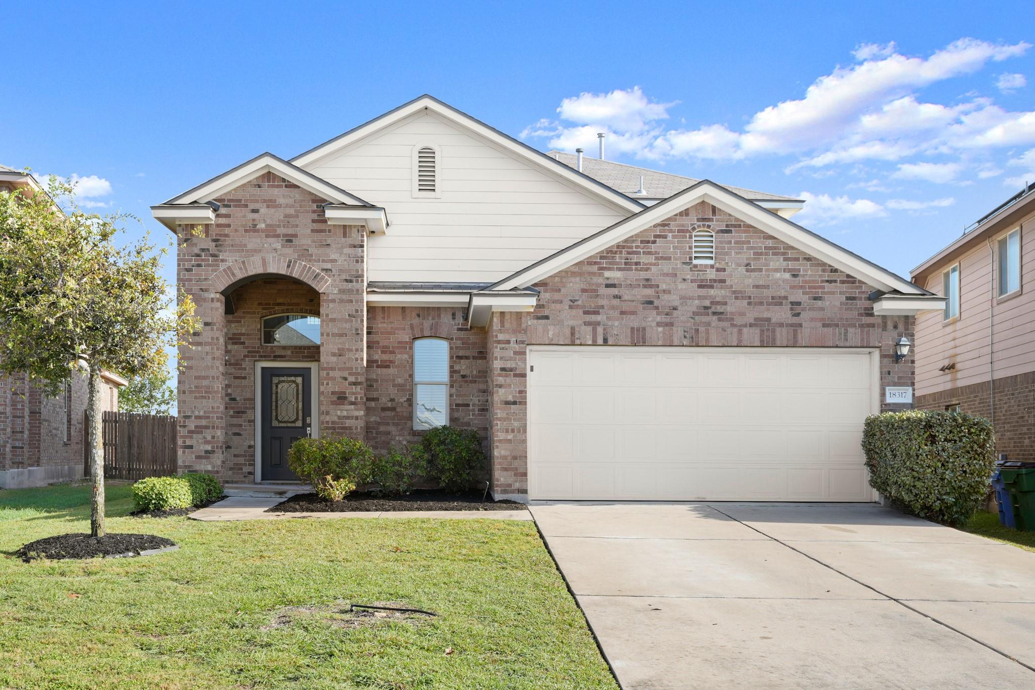 Listing photo 1 of 18317  Moreto Loop