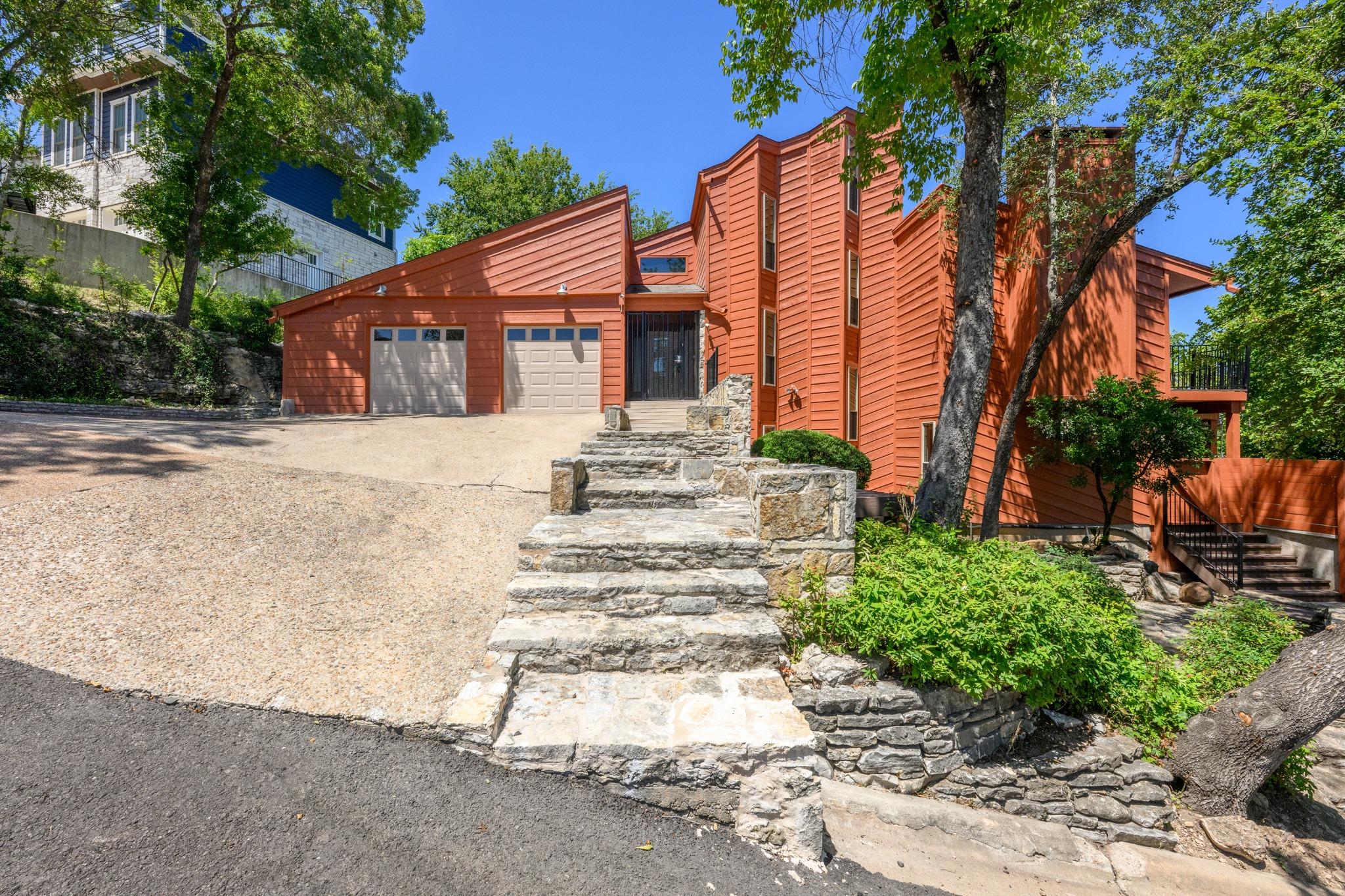 Listing photo 1 of 5104  Beverly Hills Dr