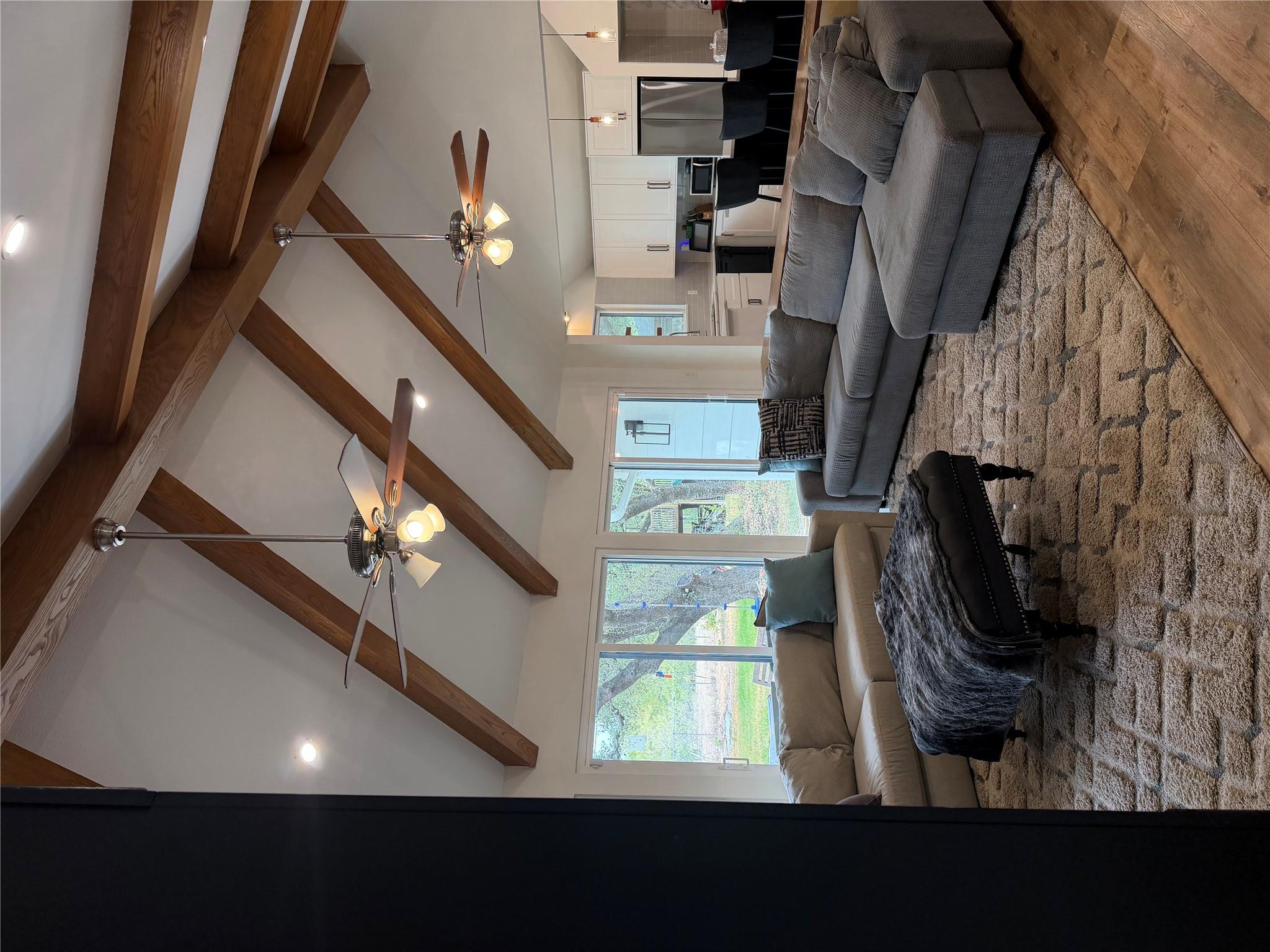 Listing photo 1 of 2804  Live Oak St