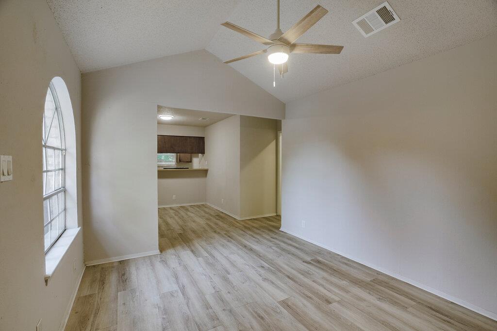 Listing photo 1 of 1206  Westcott Dr  #B