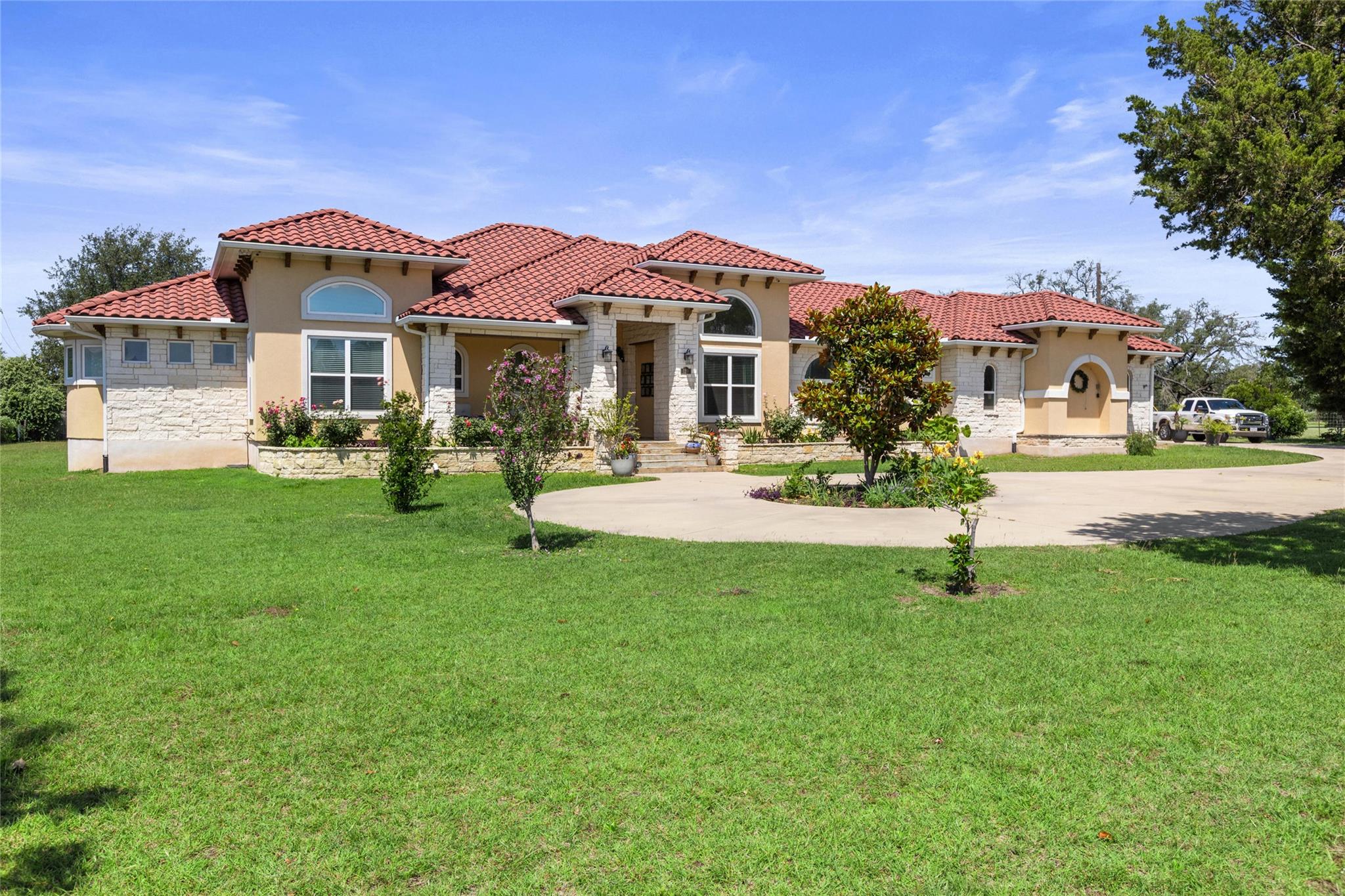 Listing photo 1 of 129  Lakewood Trl
