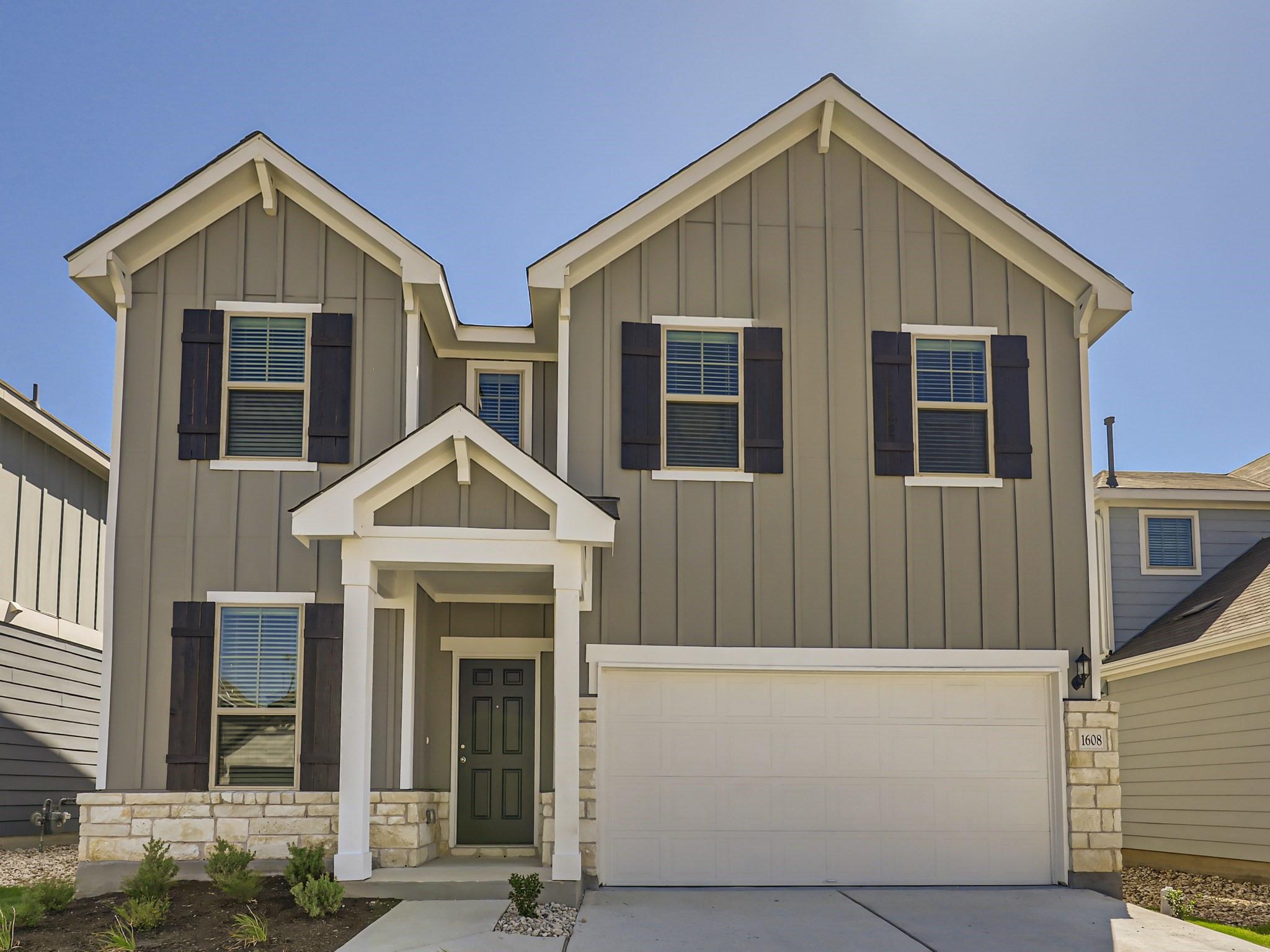 Listing photo 1 of 1608  Holly Lake Dr
