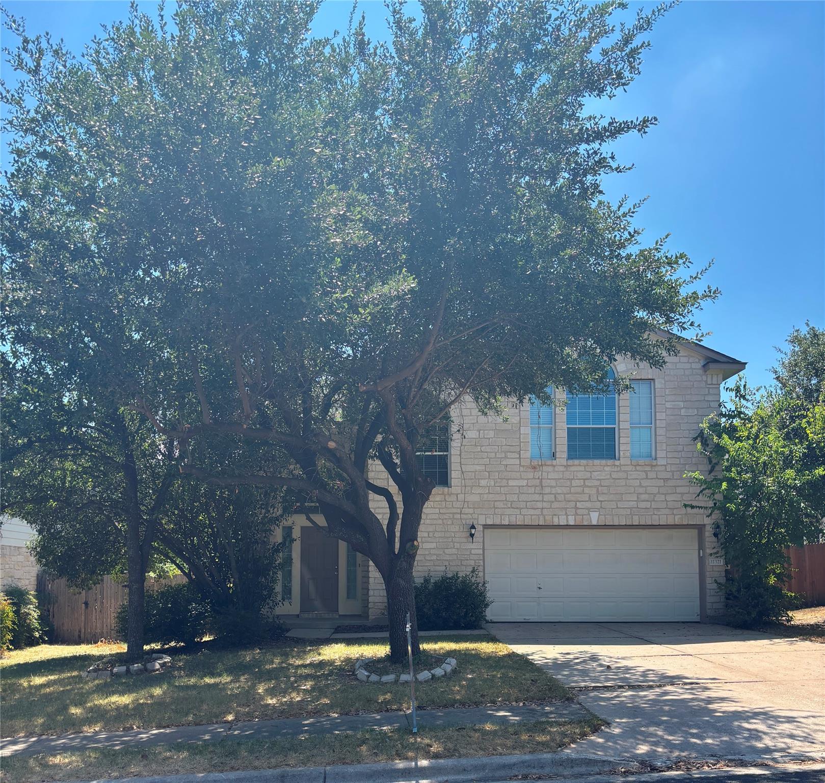 Listing photo 1 of 11321  Fletcher Hall Ln