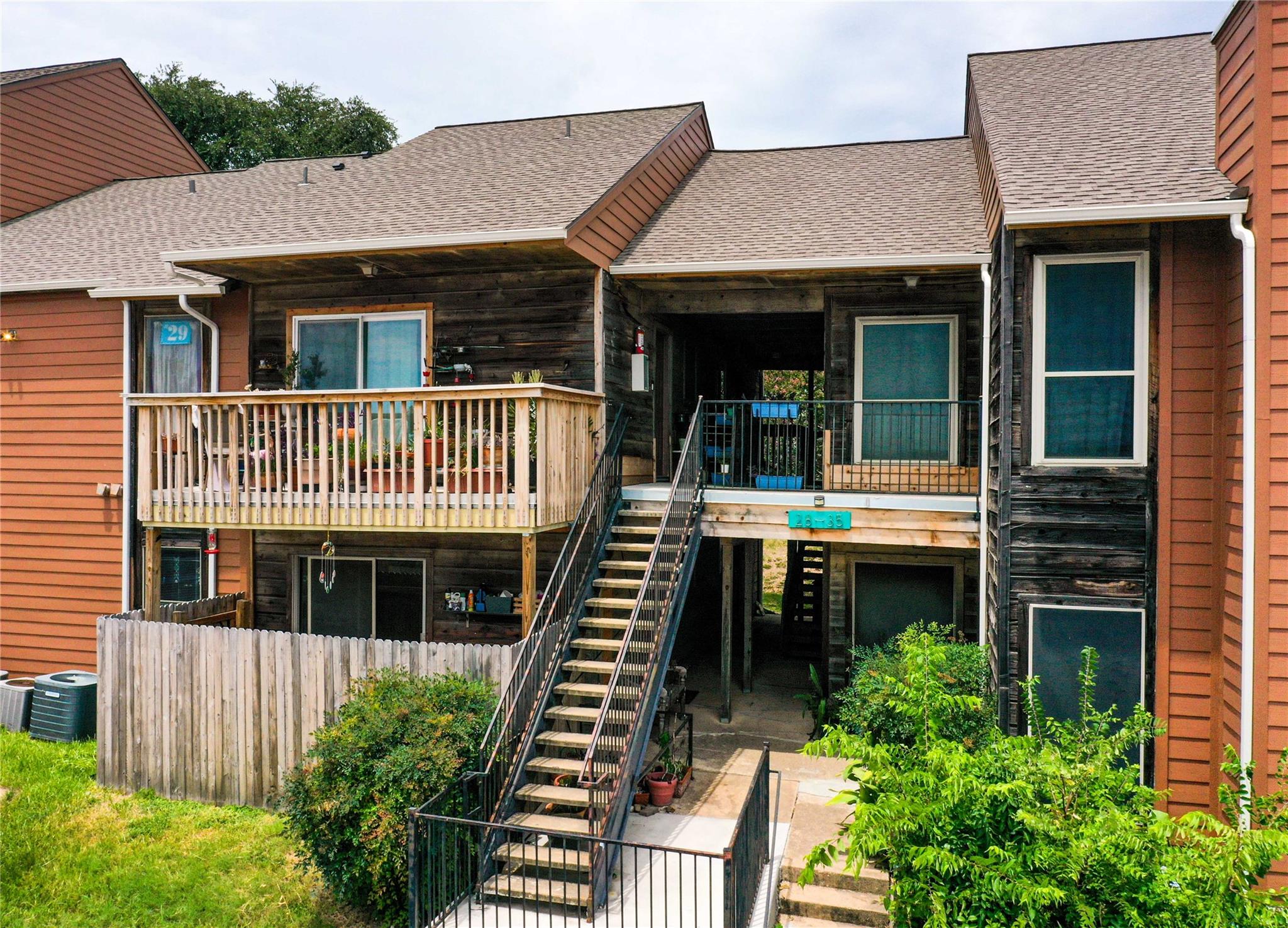 Listing photo 1 of 6903  Deatonhill Dr  #28
