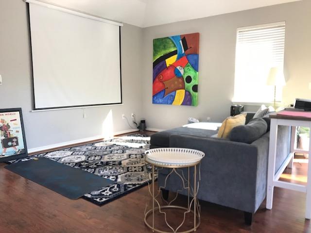 Listing photo 1 of 1104  Blueridge Dr
