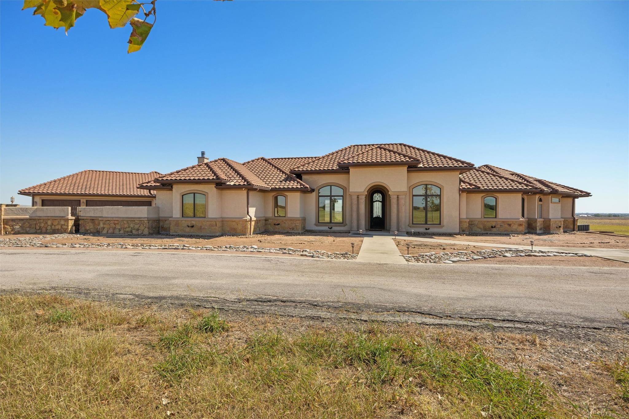 Listing photo 1 of 14502  Lund Carlson Rd