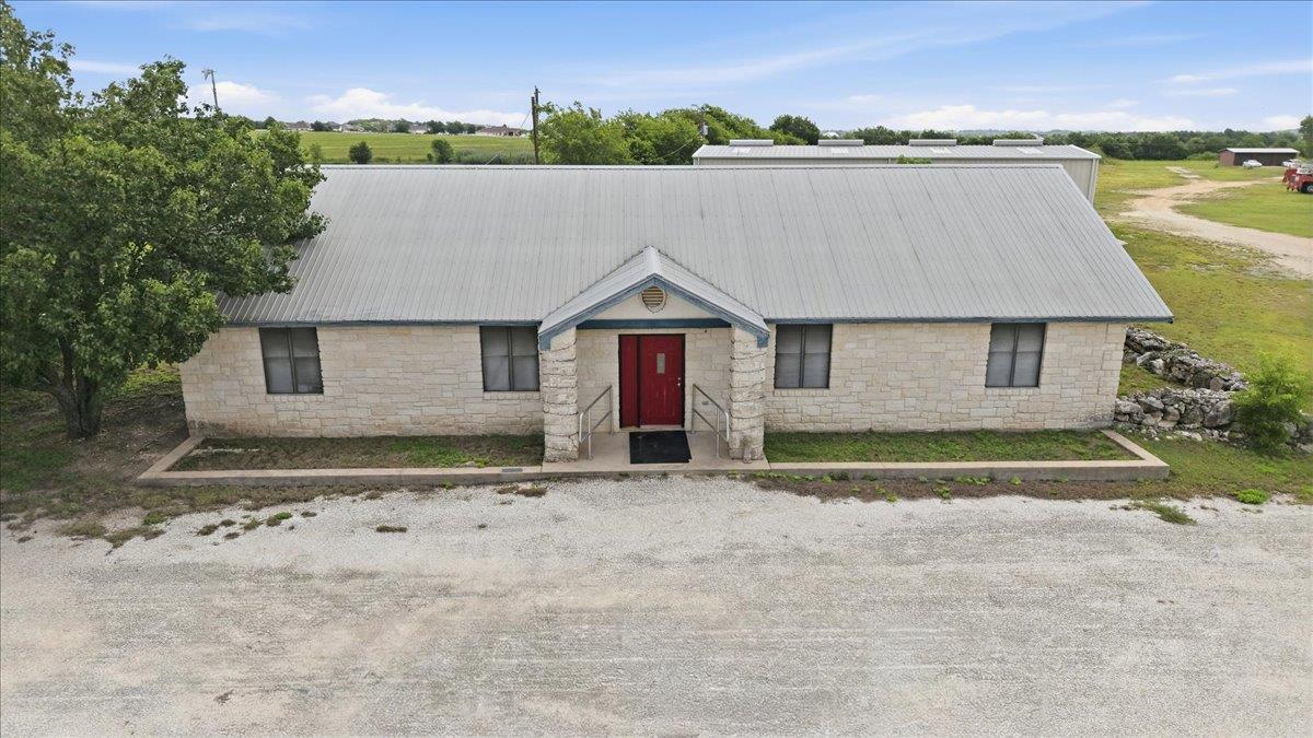 Listing photo 1 of 4350  Fm 1105 None