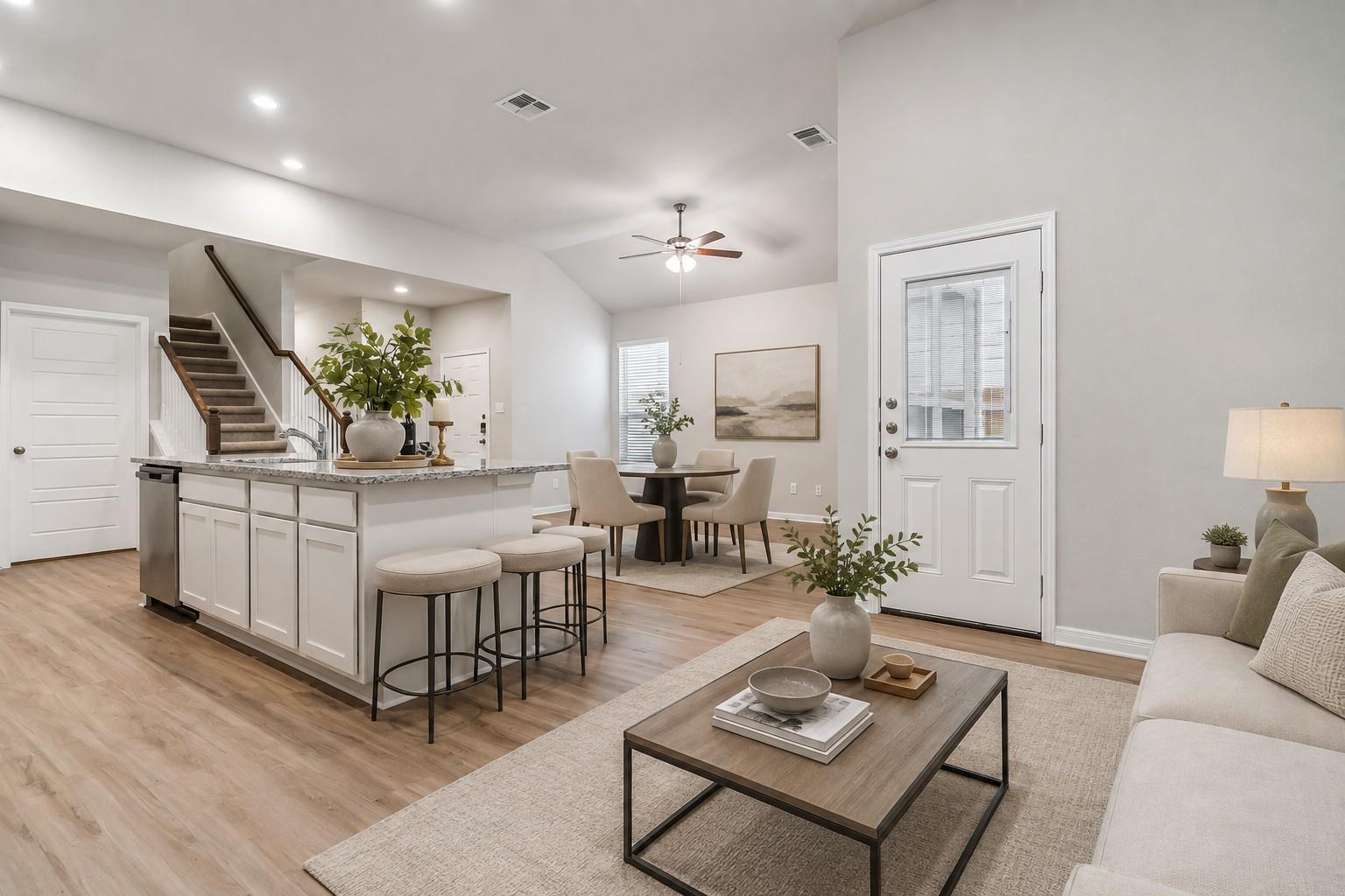 Listing photo 1 of 957  Staglin St