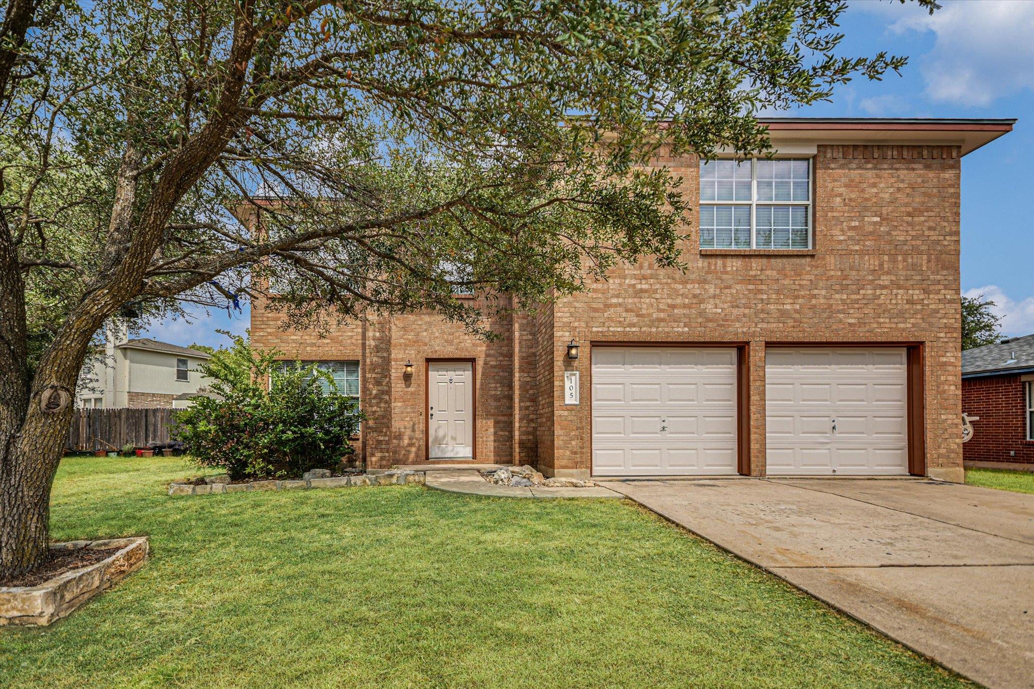 Listing photo 1 of 105  Golden Gate Dr