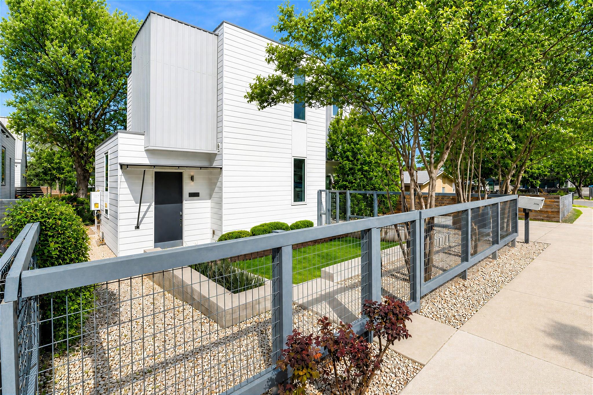 Listing photo 1 of 3604  Marcae Ct  #1