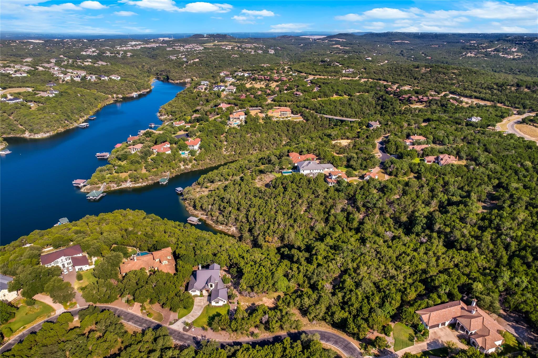 A grand overview captures vast stretches of verda