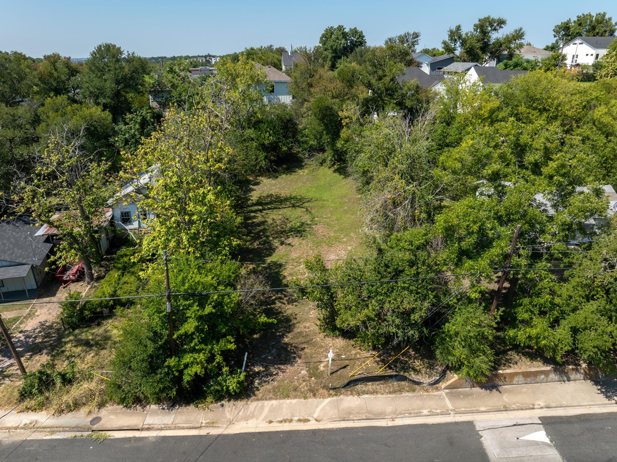 Listing photo 1 of 5005  Heflin Ln