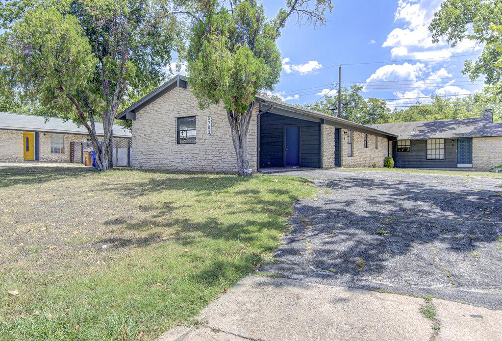 Listing photo 1 of 5703  Gloucester Ln  #A