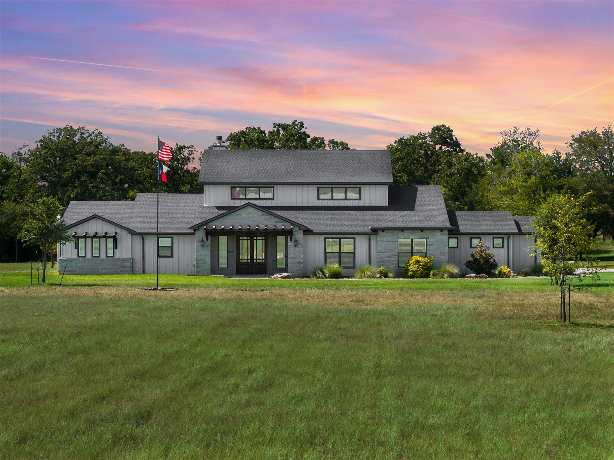 Listing photo 1 of 1847  County Road 202 None